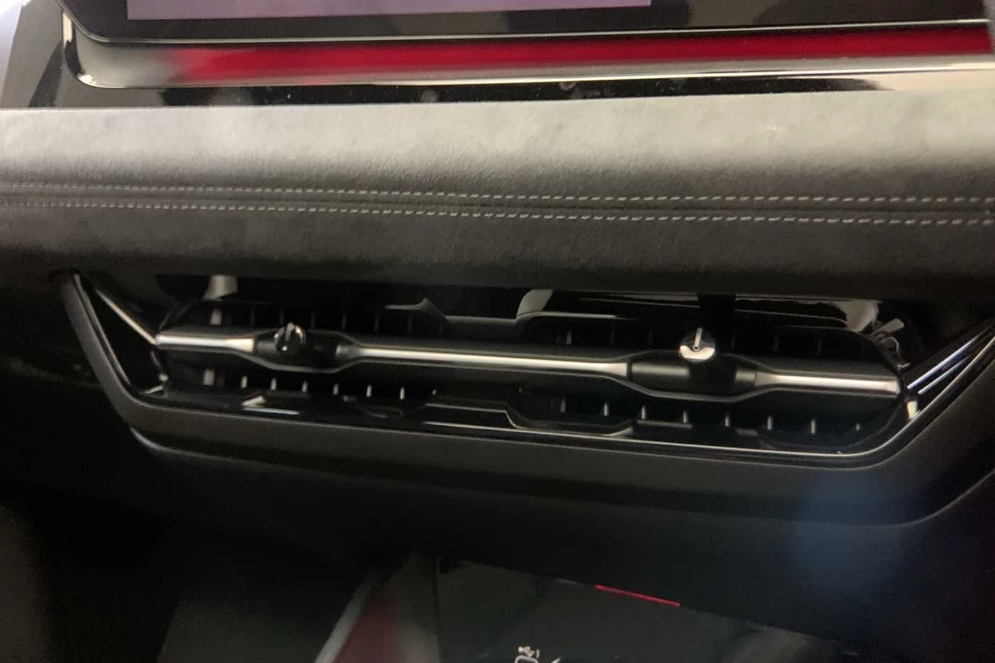 Audi-Q6 e-tron-image-28