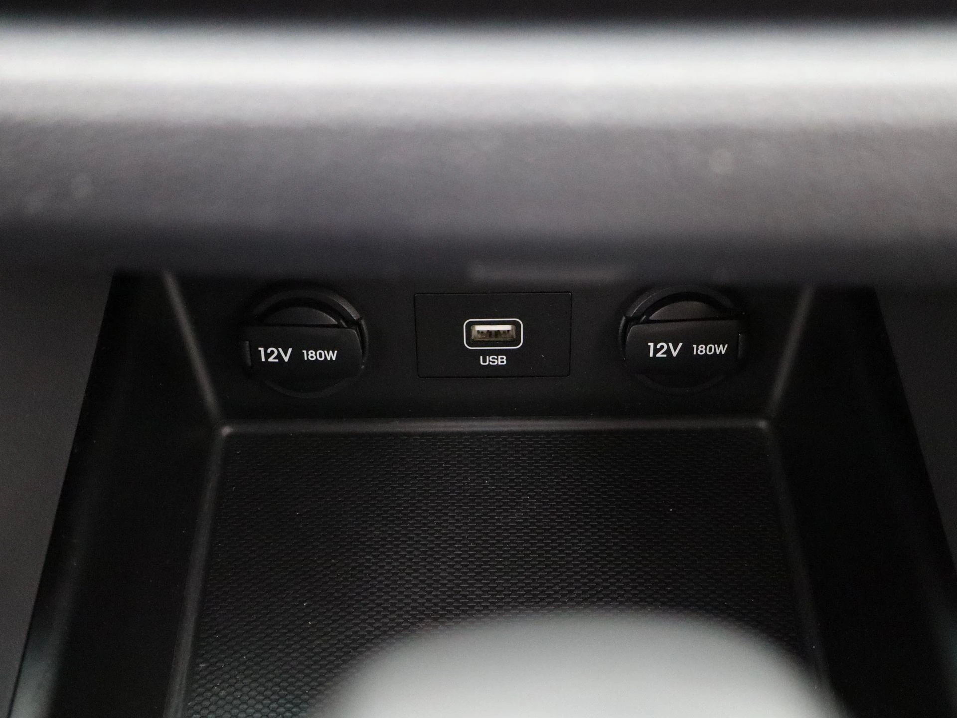 Hyundai-IONIQ-image-19