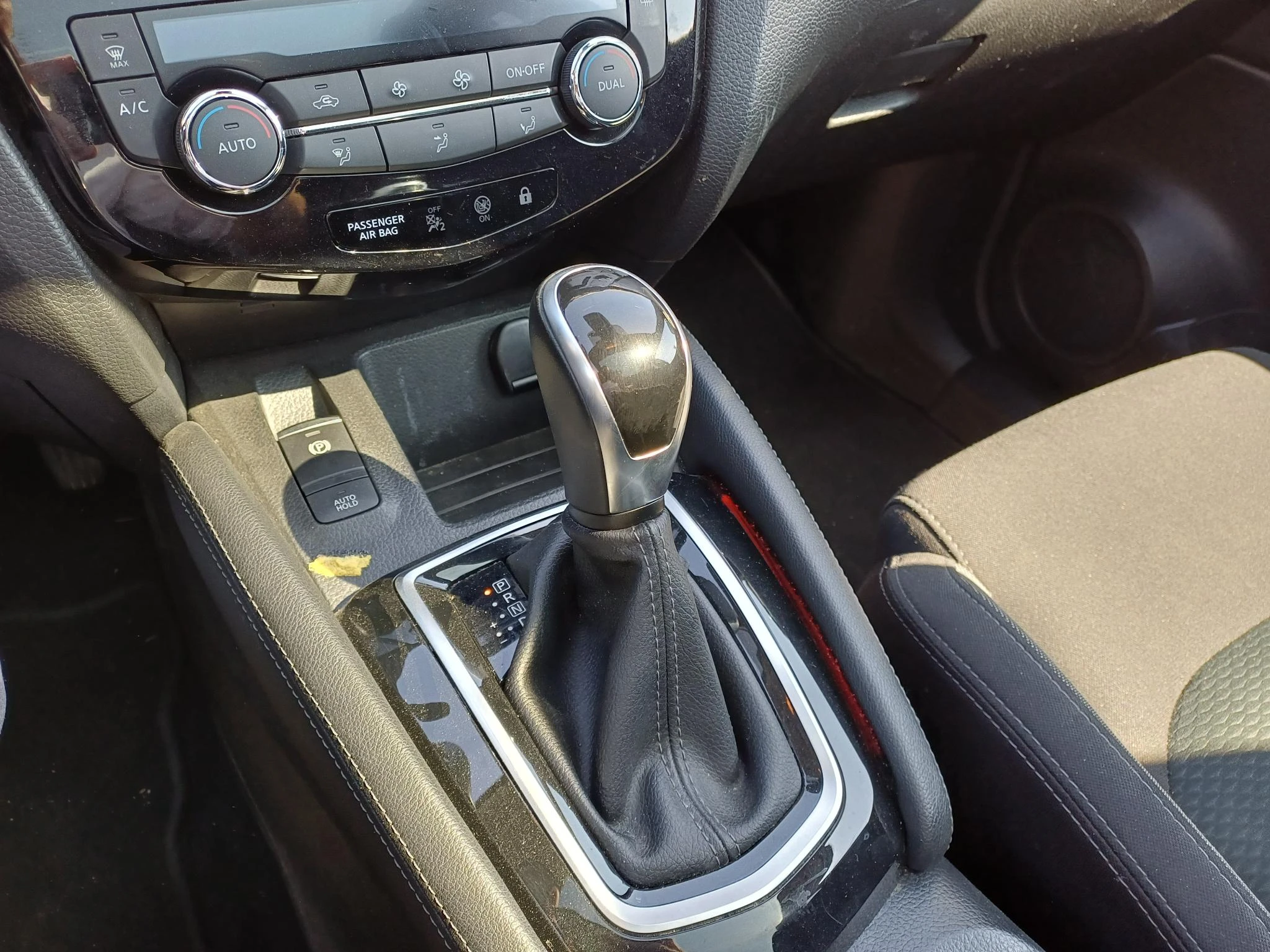 Nissan-QASHQAI-image-9