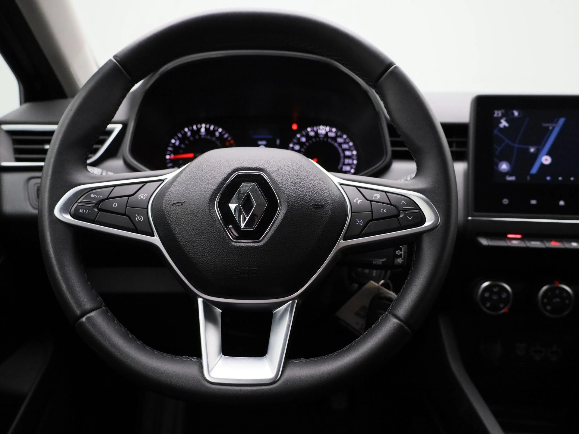 Renault-Clio-image-6