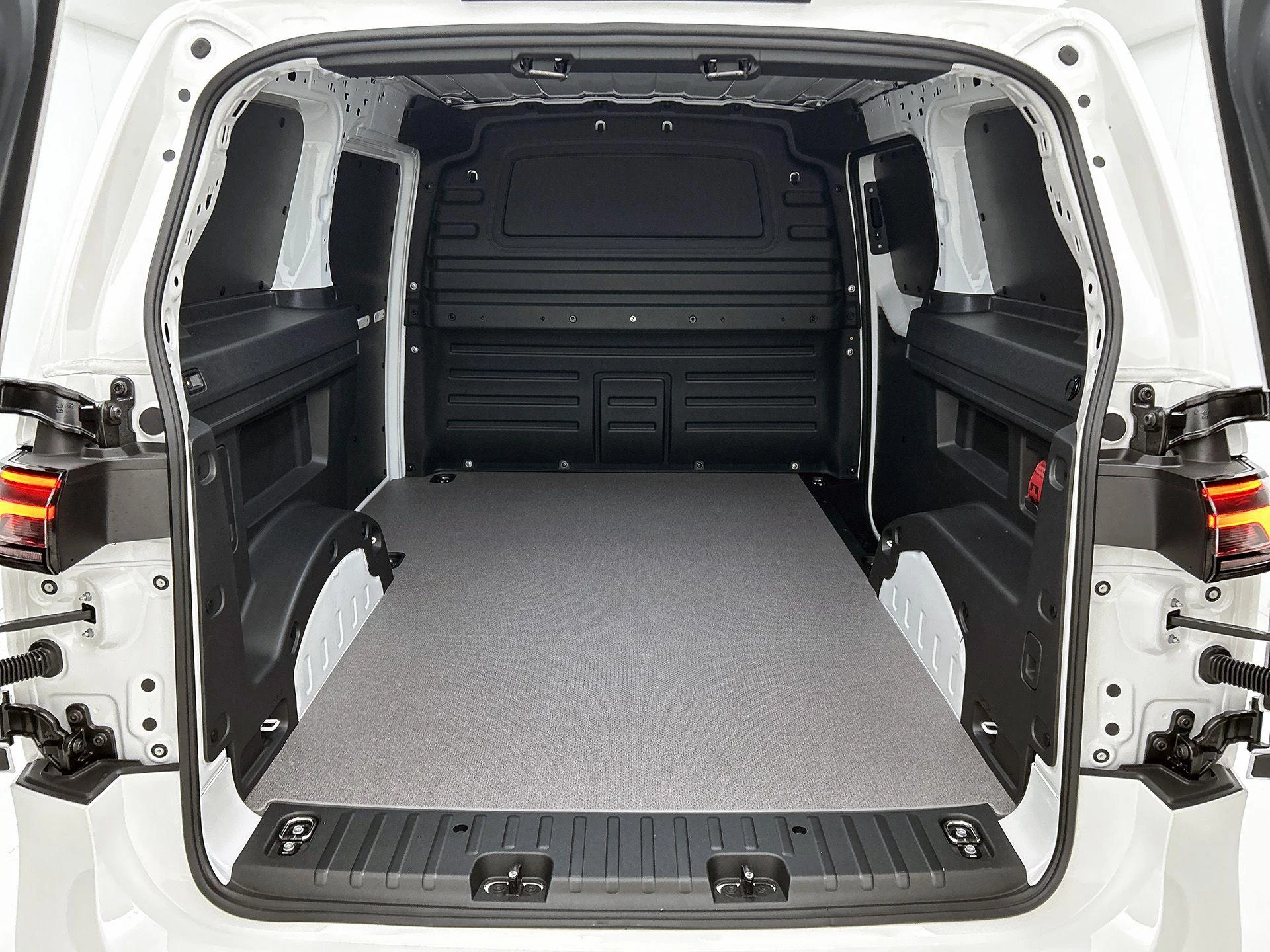 Volkswagen-ID. Buzz Cargo-image-10