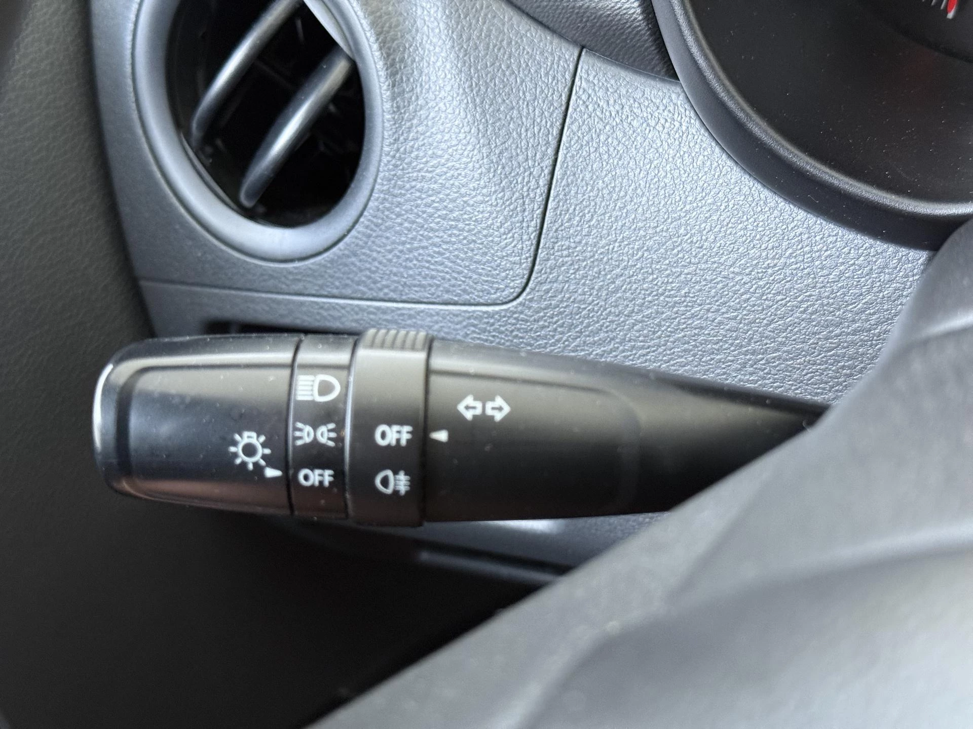 Suzuki-Celerio-image-18