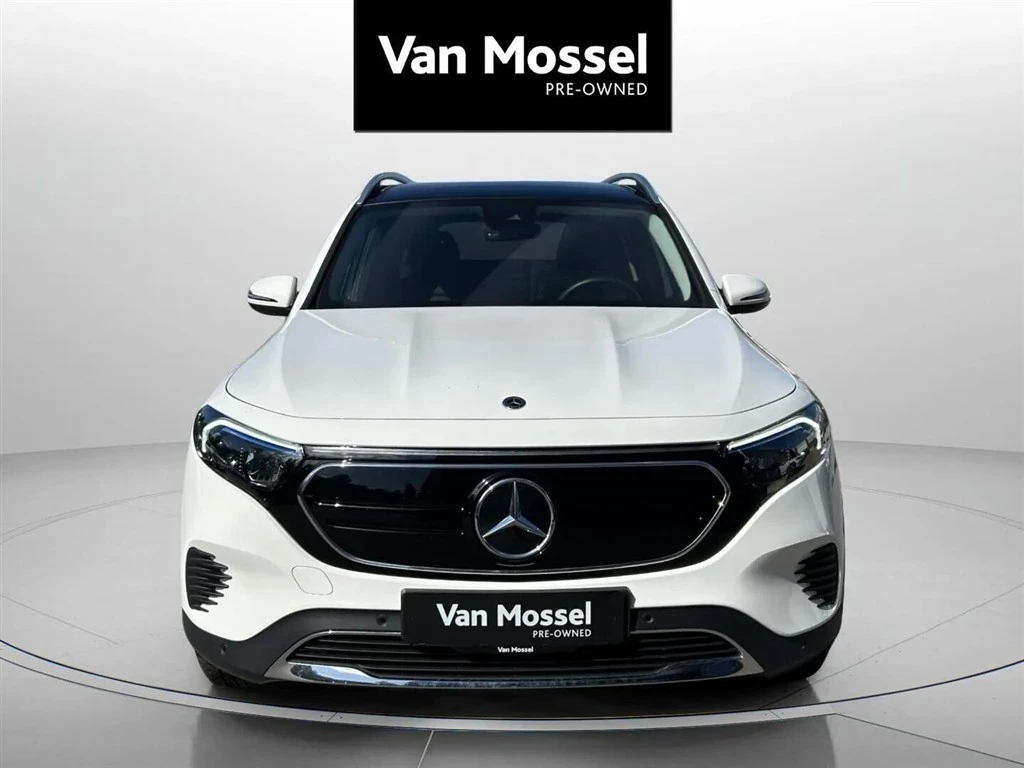 Mercedes-Benz-EQB-image-1