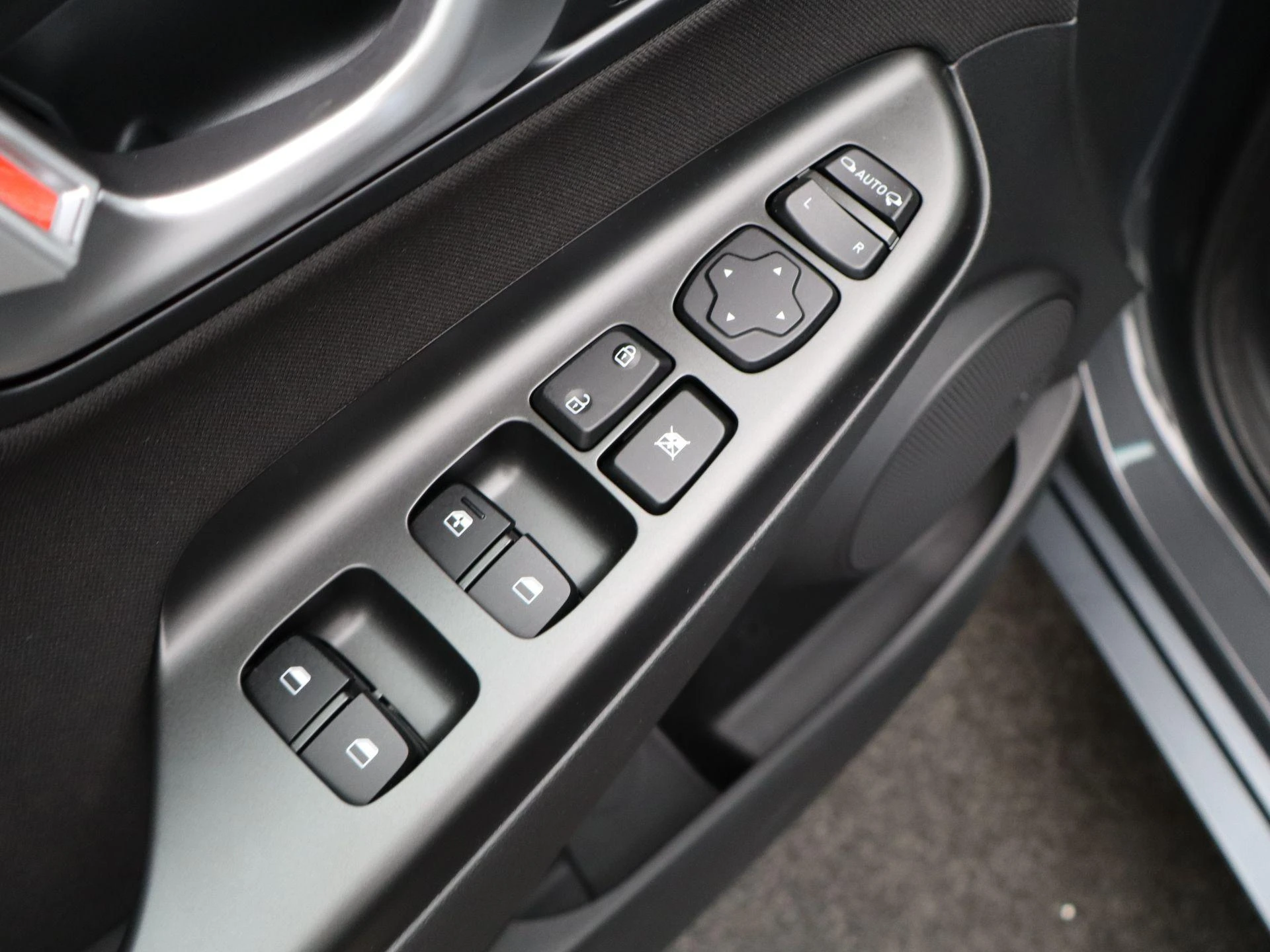 Hyundai-Kona-image-28