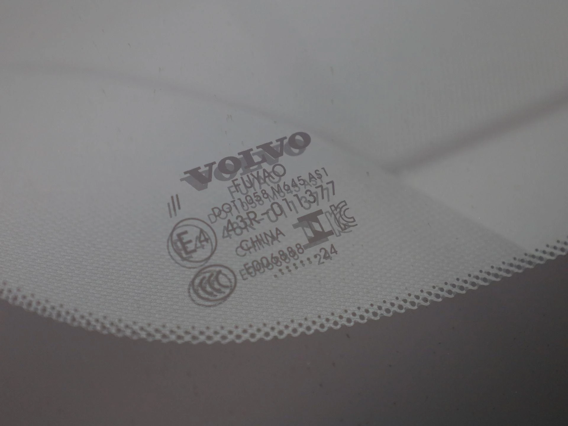 Volvo-EX30-image-35