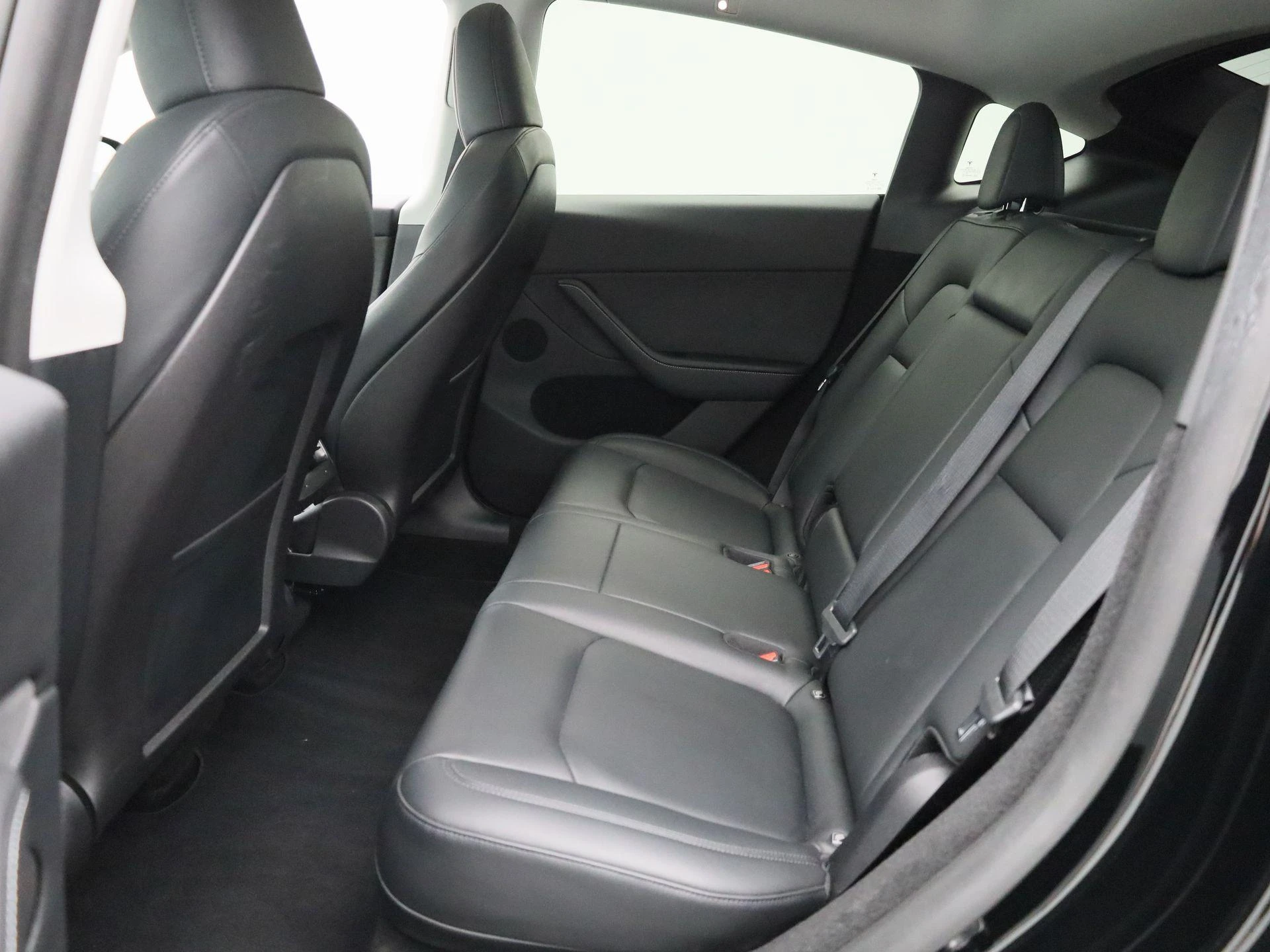 Tesla-Model Y-image-11