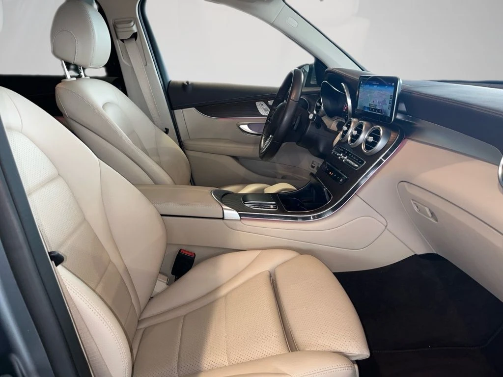 Mercedes-Benz-GLC 300 e-image-15