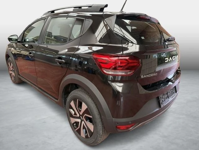Dacia-Sandero Stepway-image-6