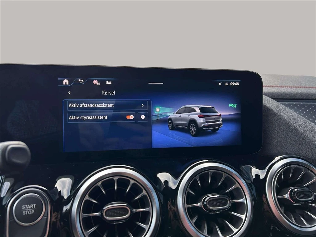 Mercedes-Benz-EQA-image-16