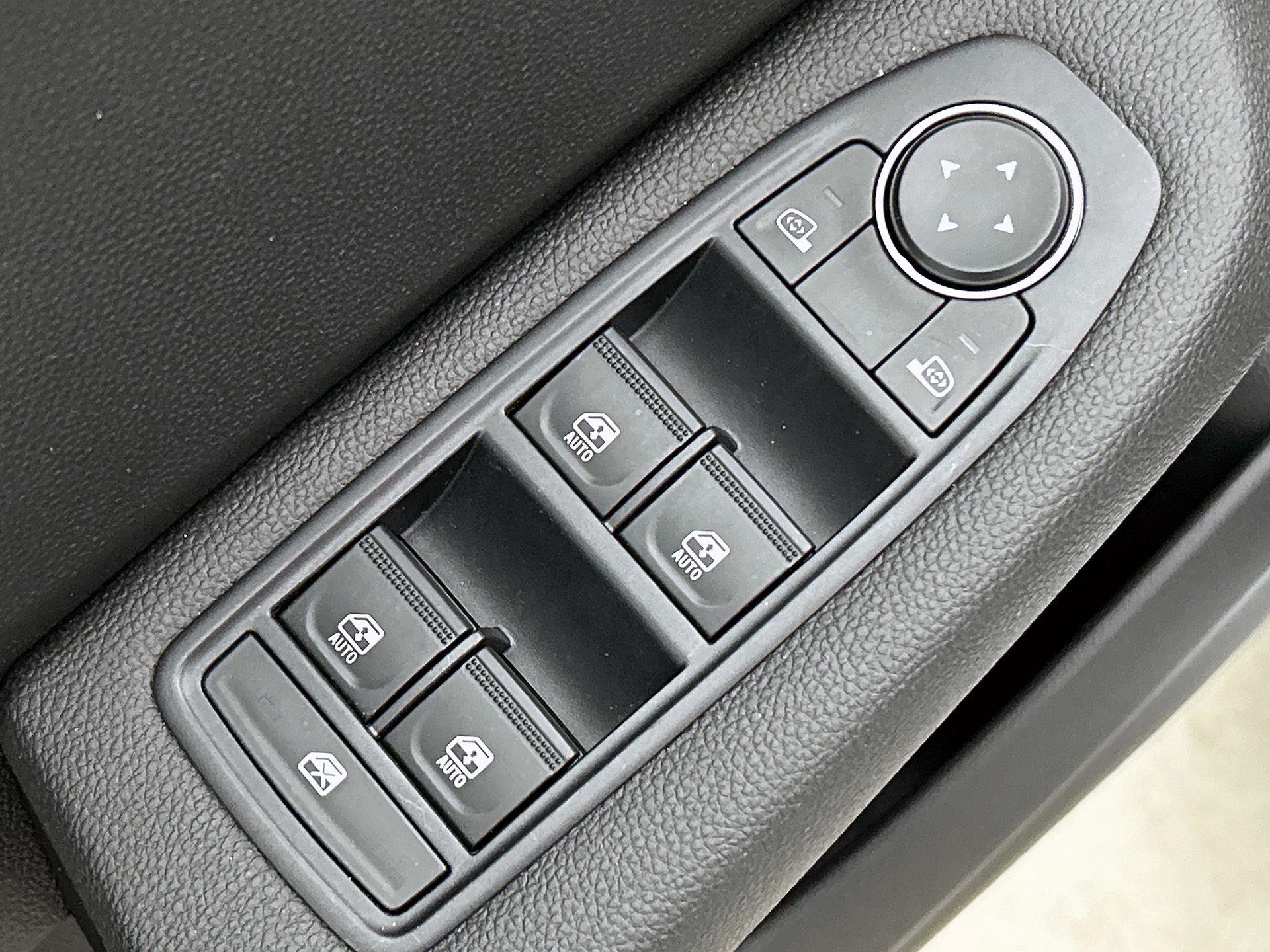 Renault-Clio-image-19