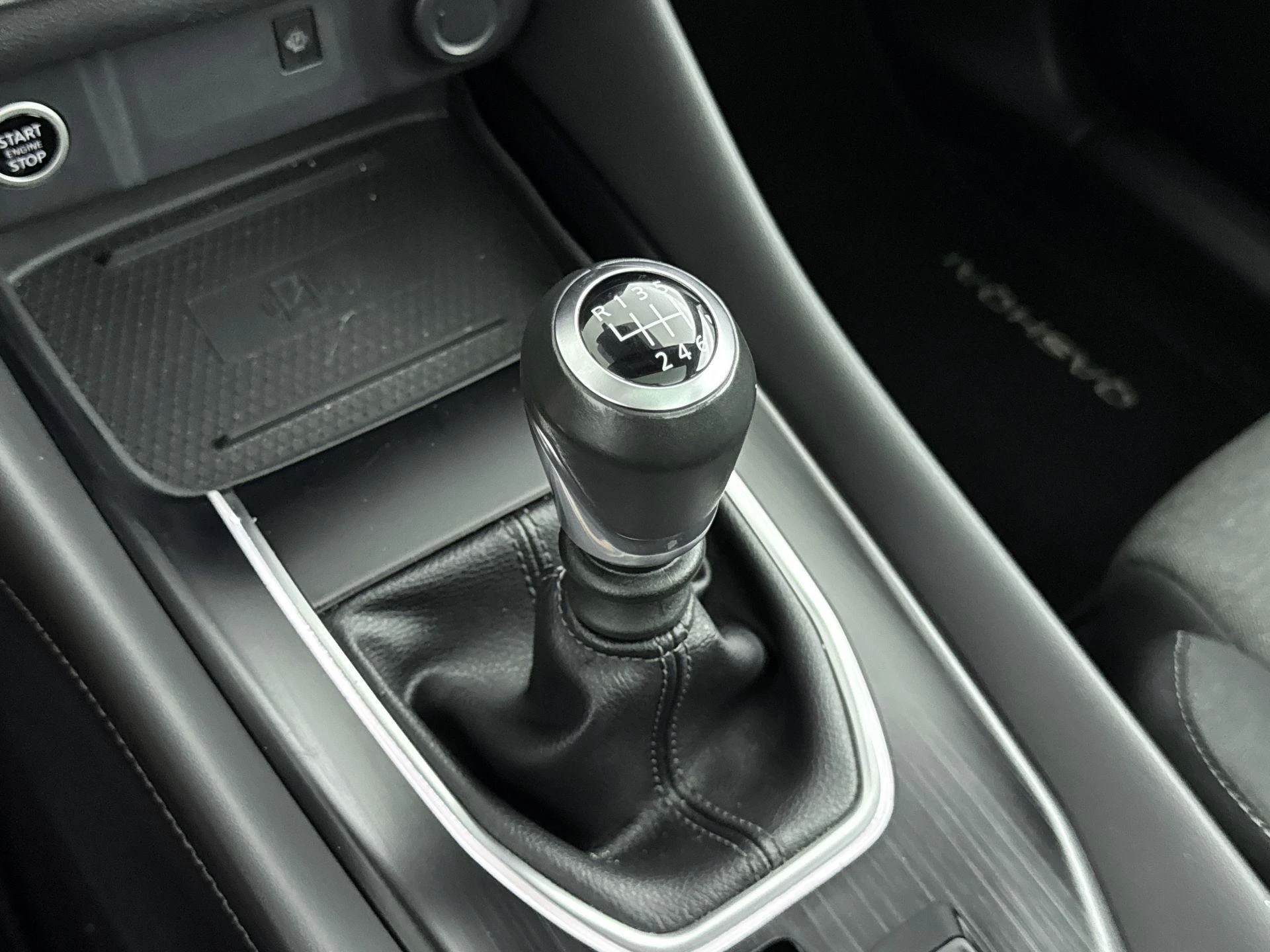Nissan-QASHQAI-image-12
