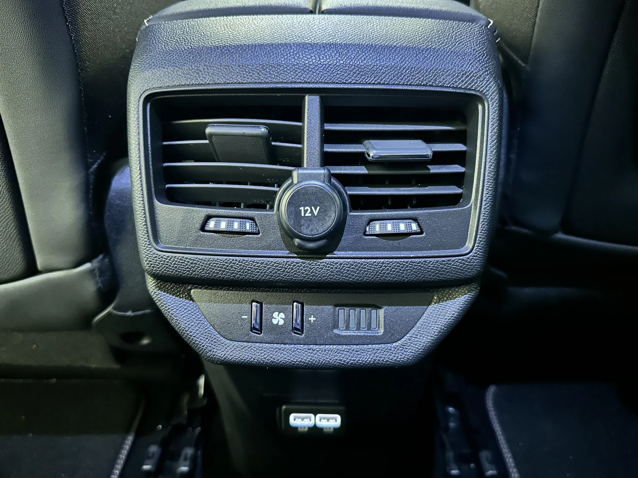 Peugeot-5008-image-19