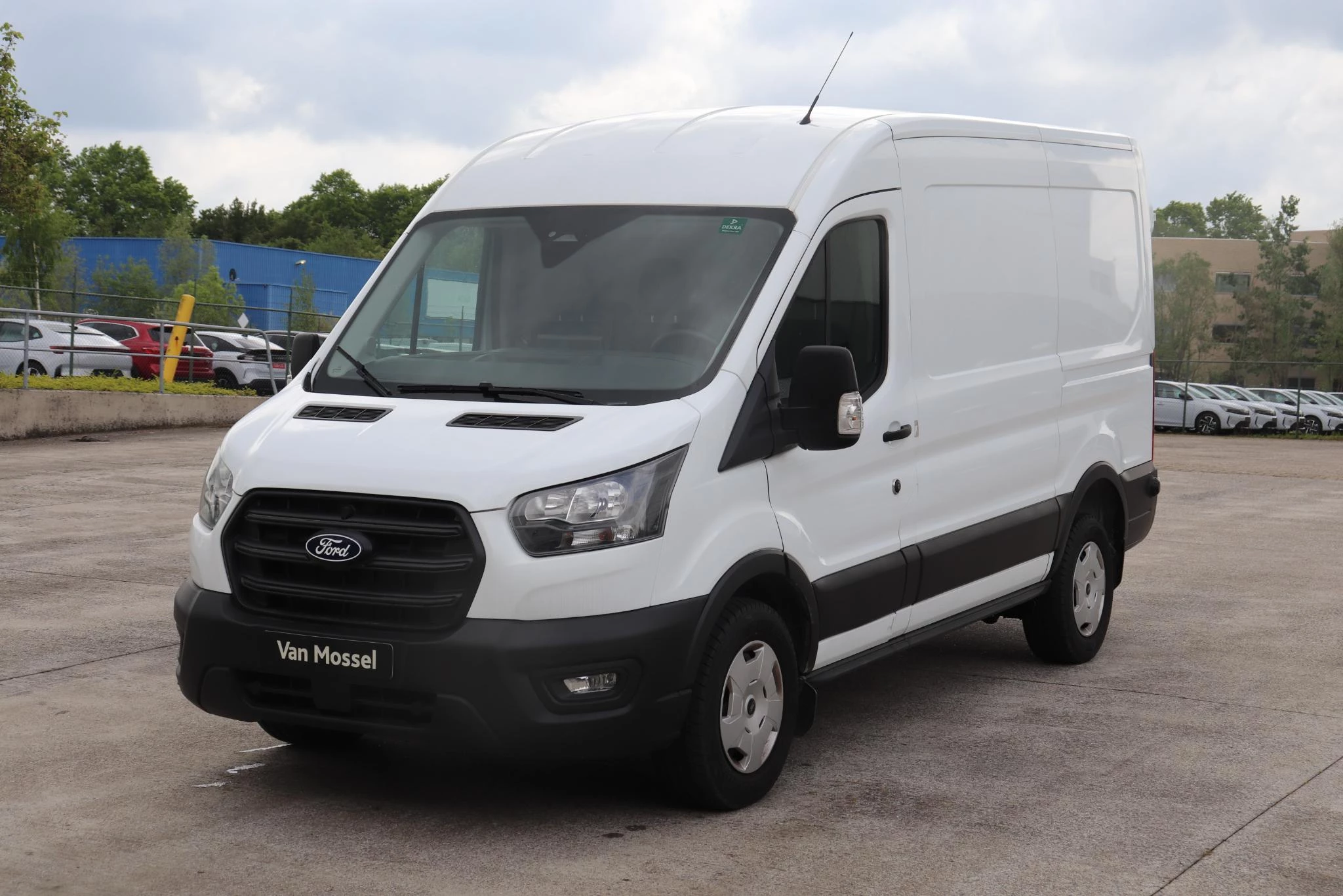Ford-Transit-image-0