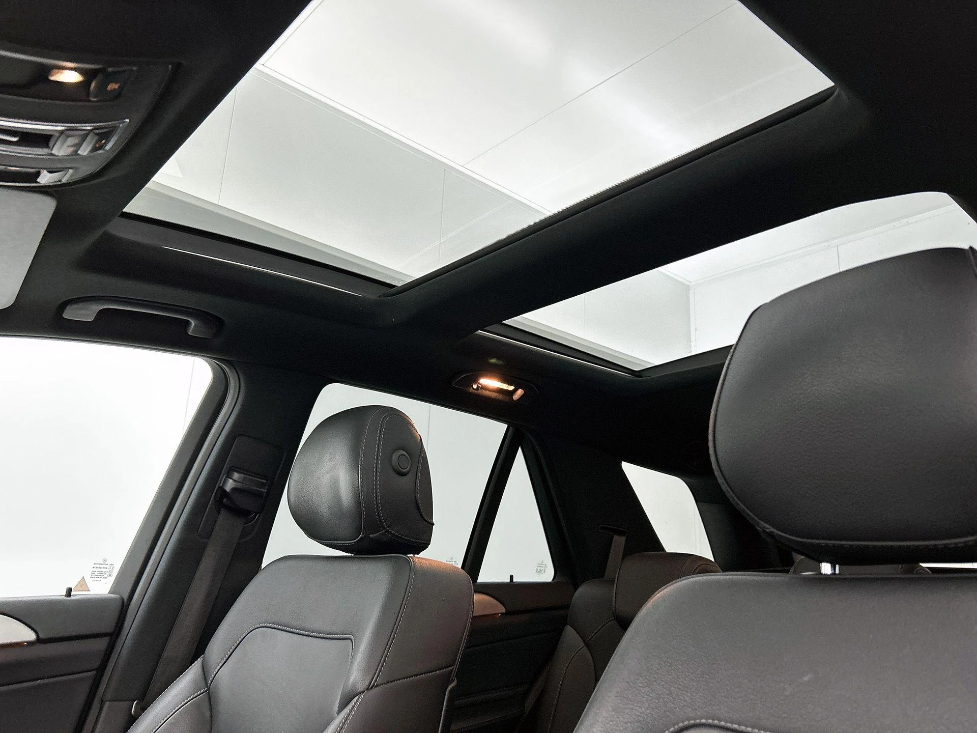 Mercedes-Benz-GLE-image-38