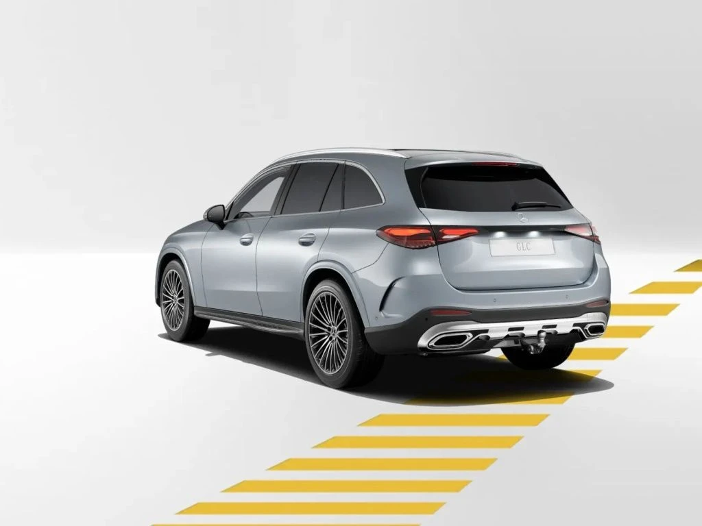 Mercedes-Benz-GLC 220 d-image-4