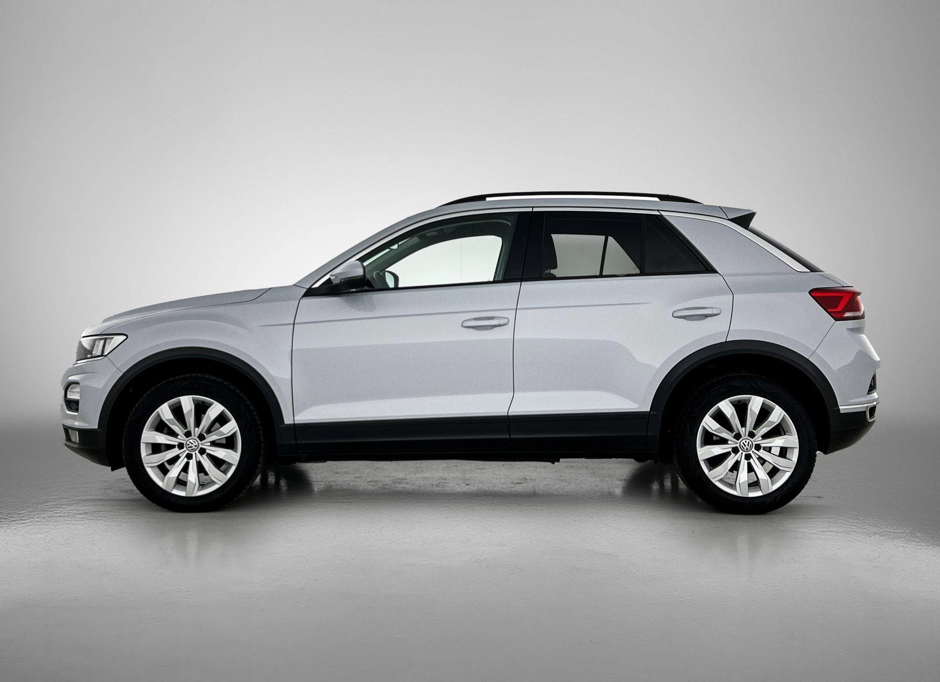 Volkswagen-T-Roc-image-1