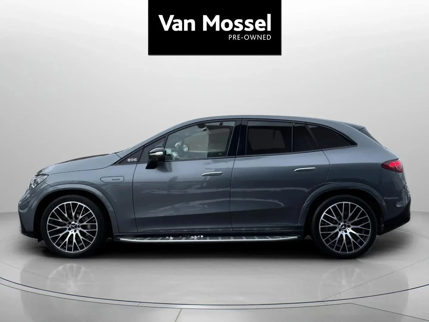 Mercedes-Benz-EQE-image-7