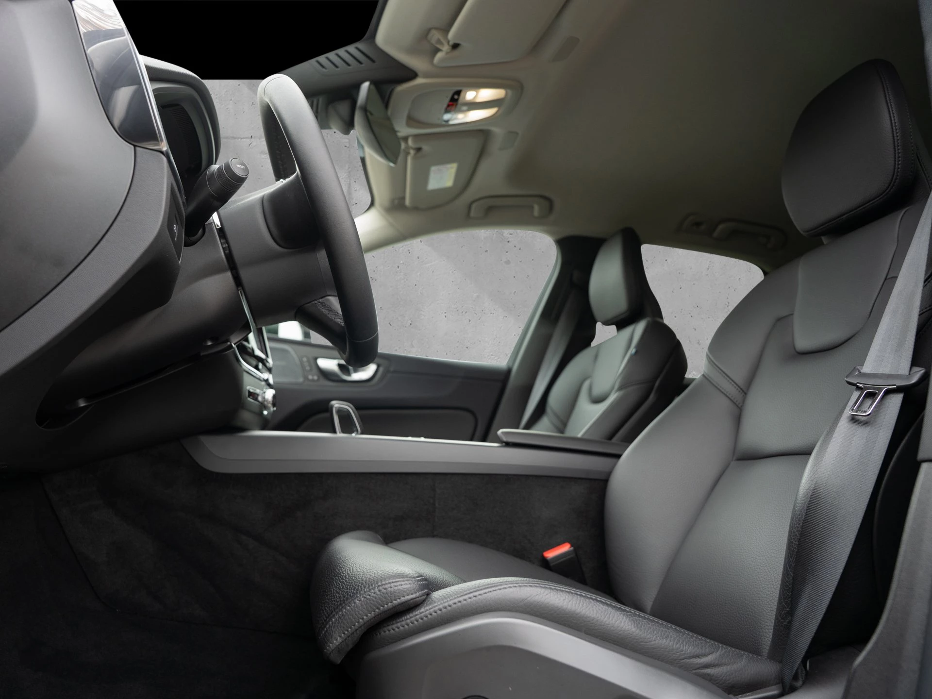 Volvo XC60 B4 2WD Plus Dark