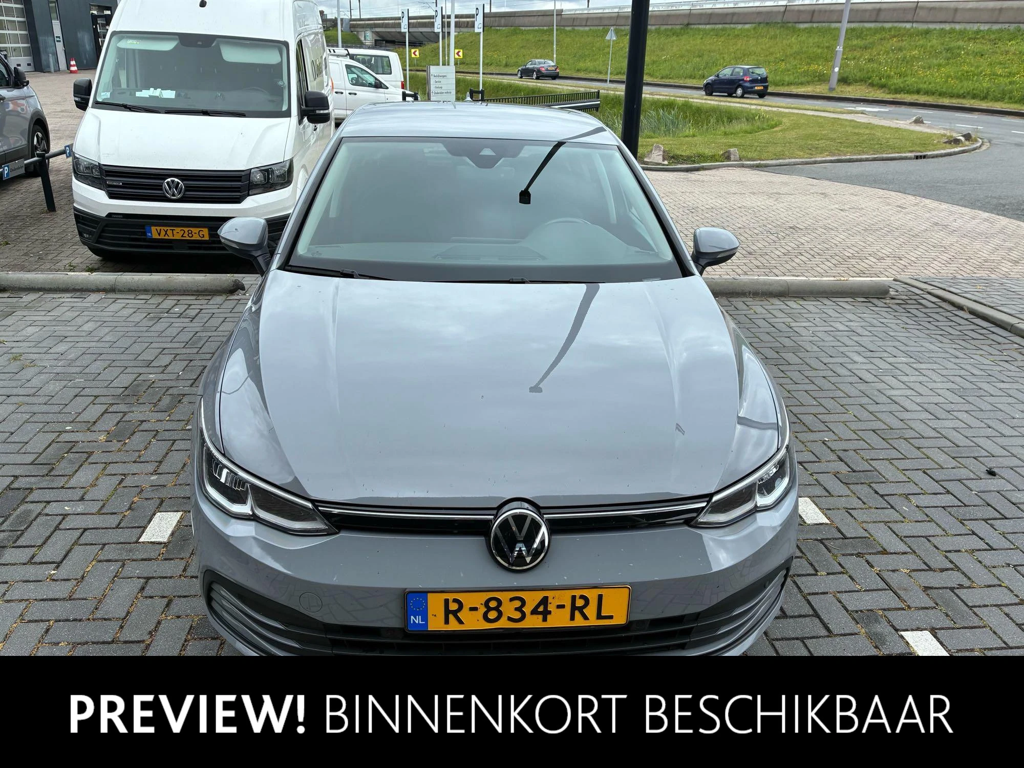 Volkswagen-Golf-image-0