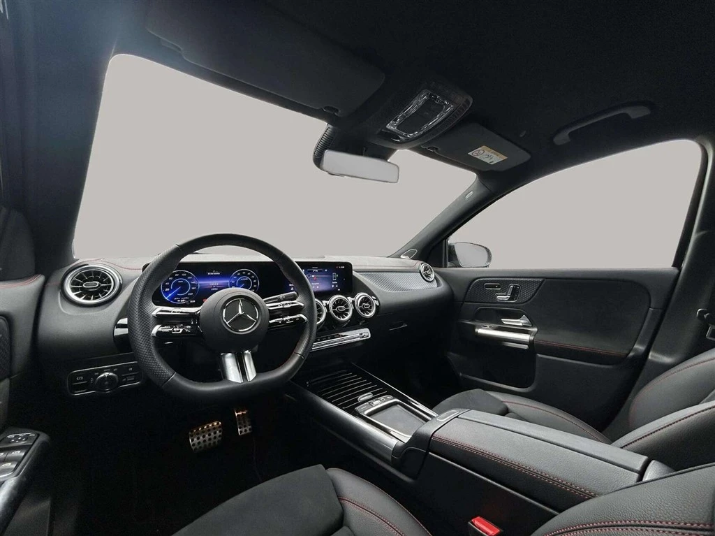 Mercedes-Benz-EQA-image-11