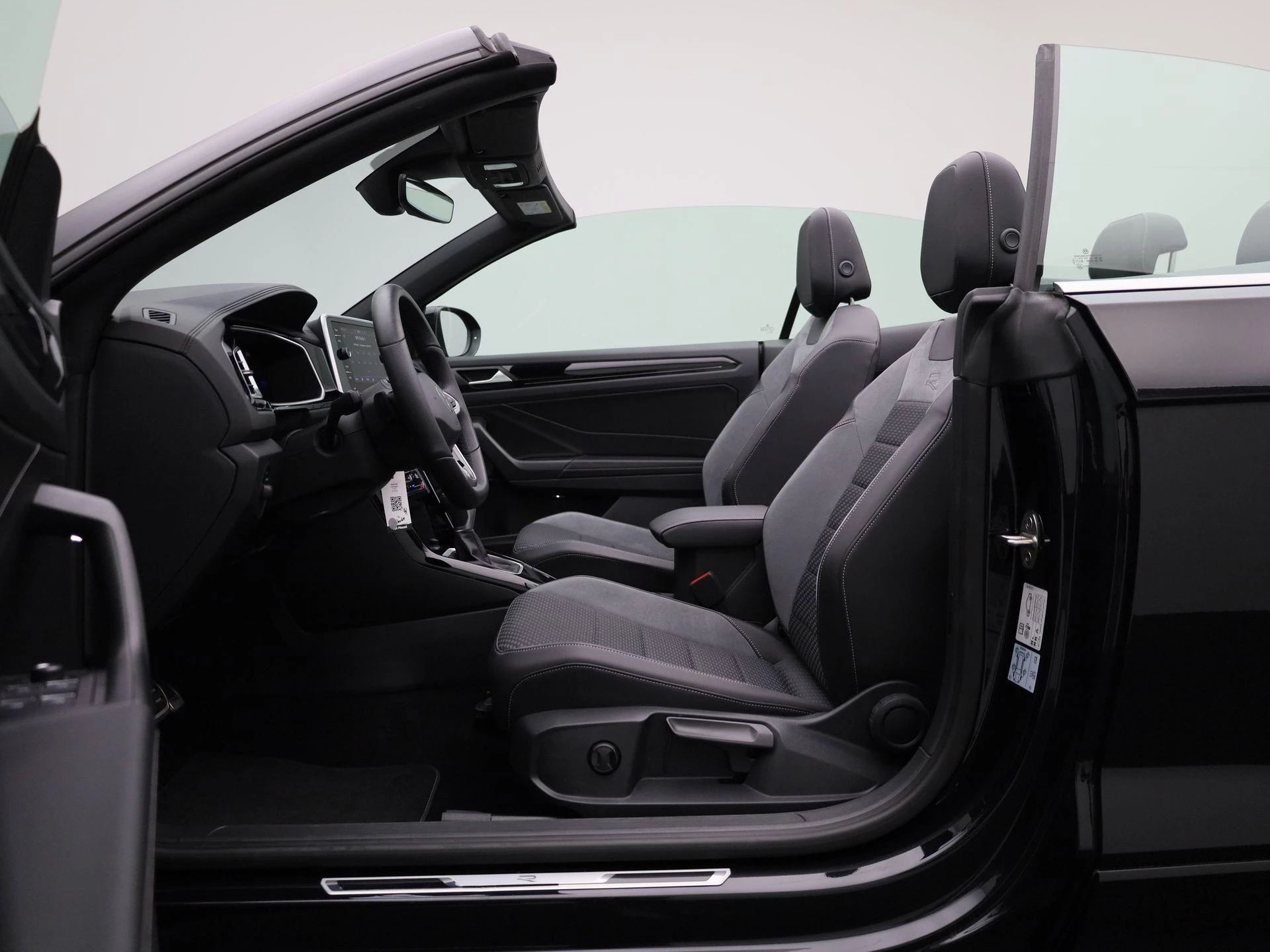 Volkswagen T-Roc 1.5 TSI R-Line | 150 PK |