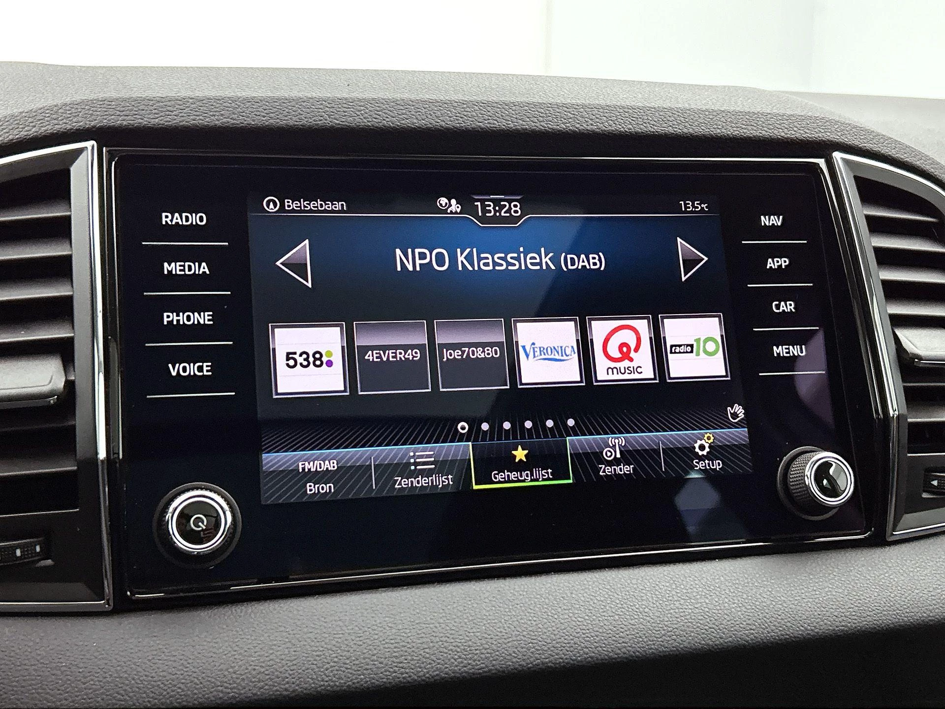 Škoda-Karoq-image-9