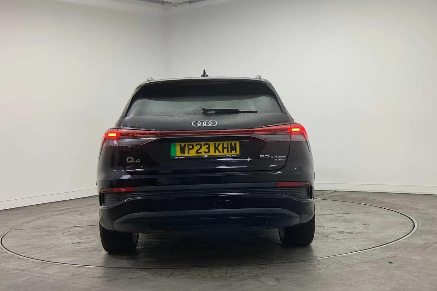 Audi-Q4 e-tron-image-10