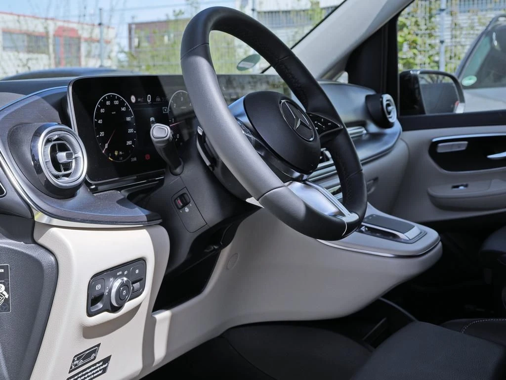 Mercedes-Benz-Marco Polo-image-8