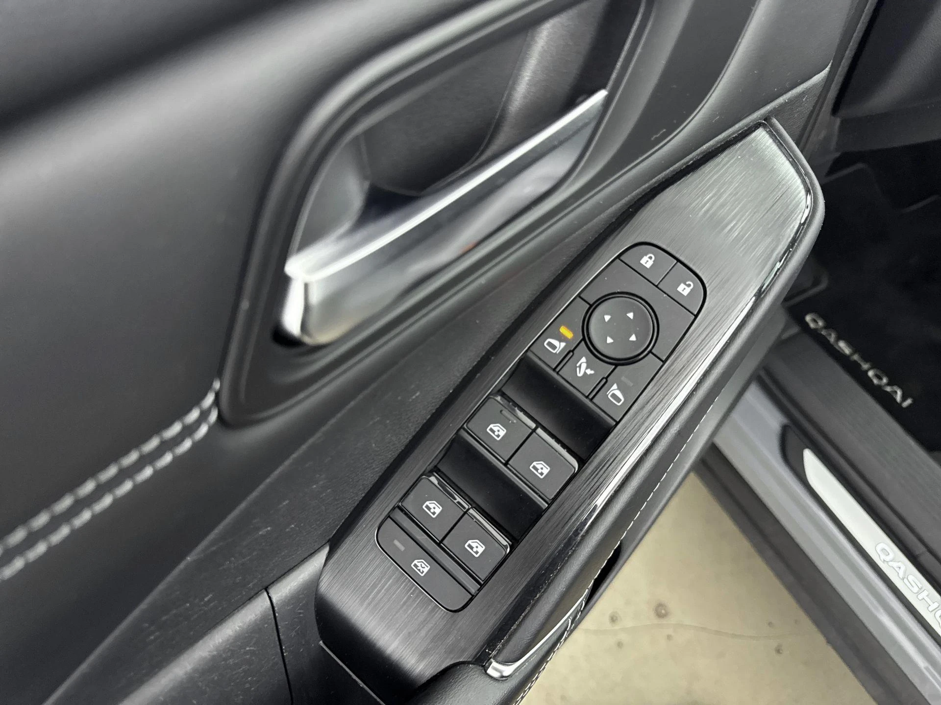 Nissan-QASHQAI-image-23