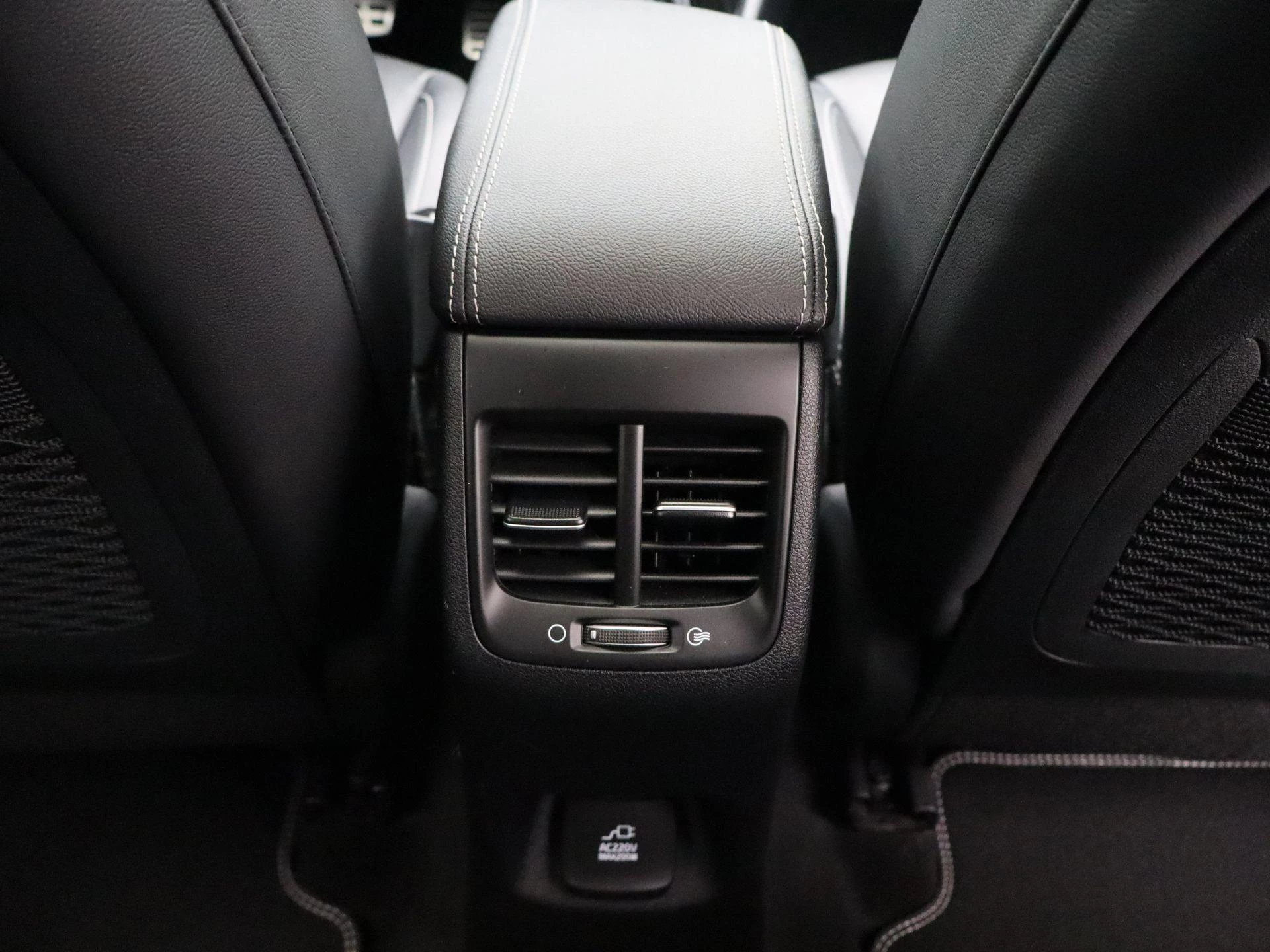 Kia-Niro-image-30