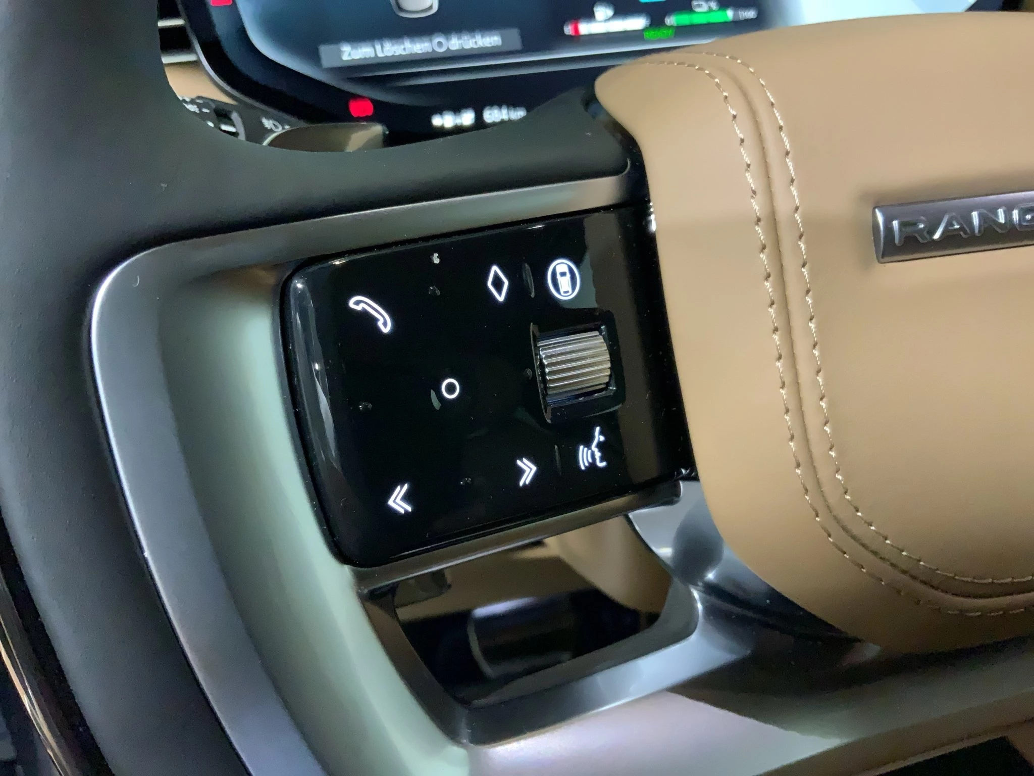 Land Rover-Range Rover-image-18