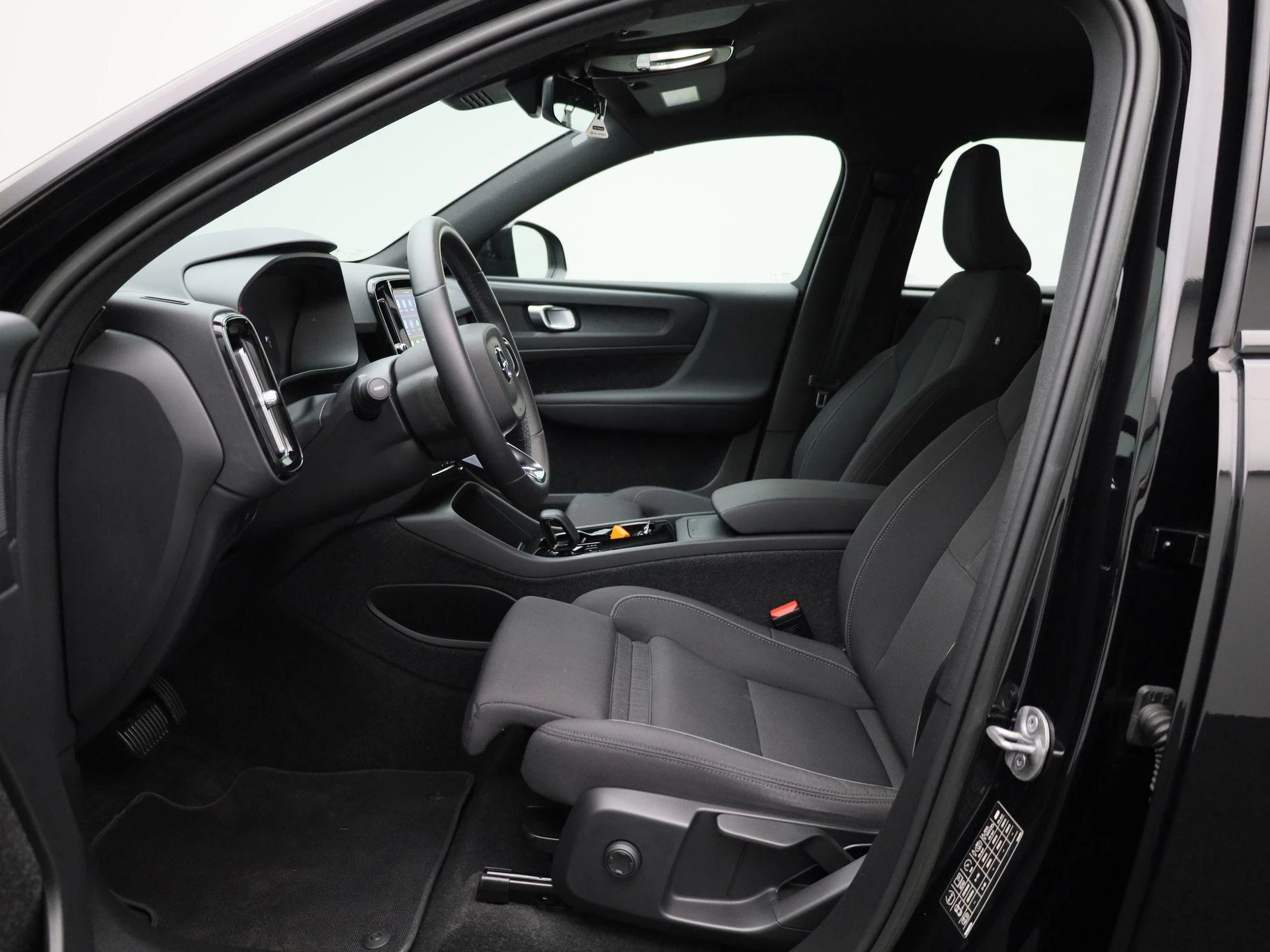 Volvo-XC40-image-8