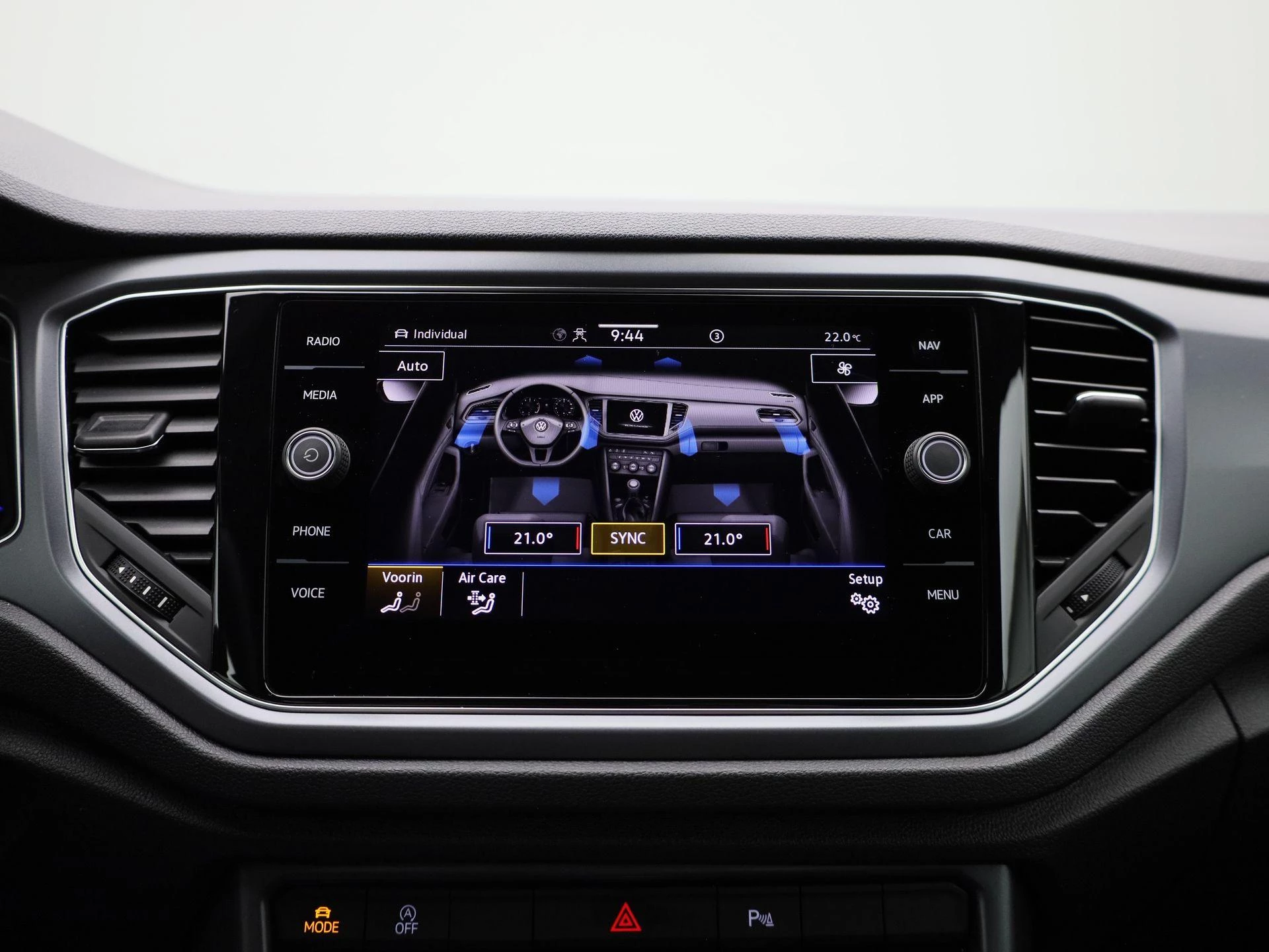 Volkswagen-T-Roc-image-32