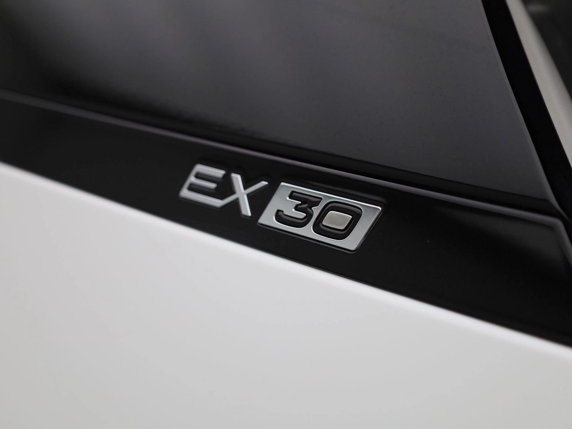 Volvo EX30 Single Motor Extended Range Ultra