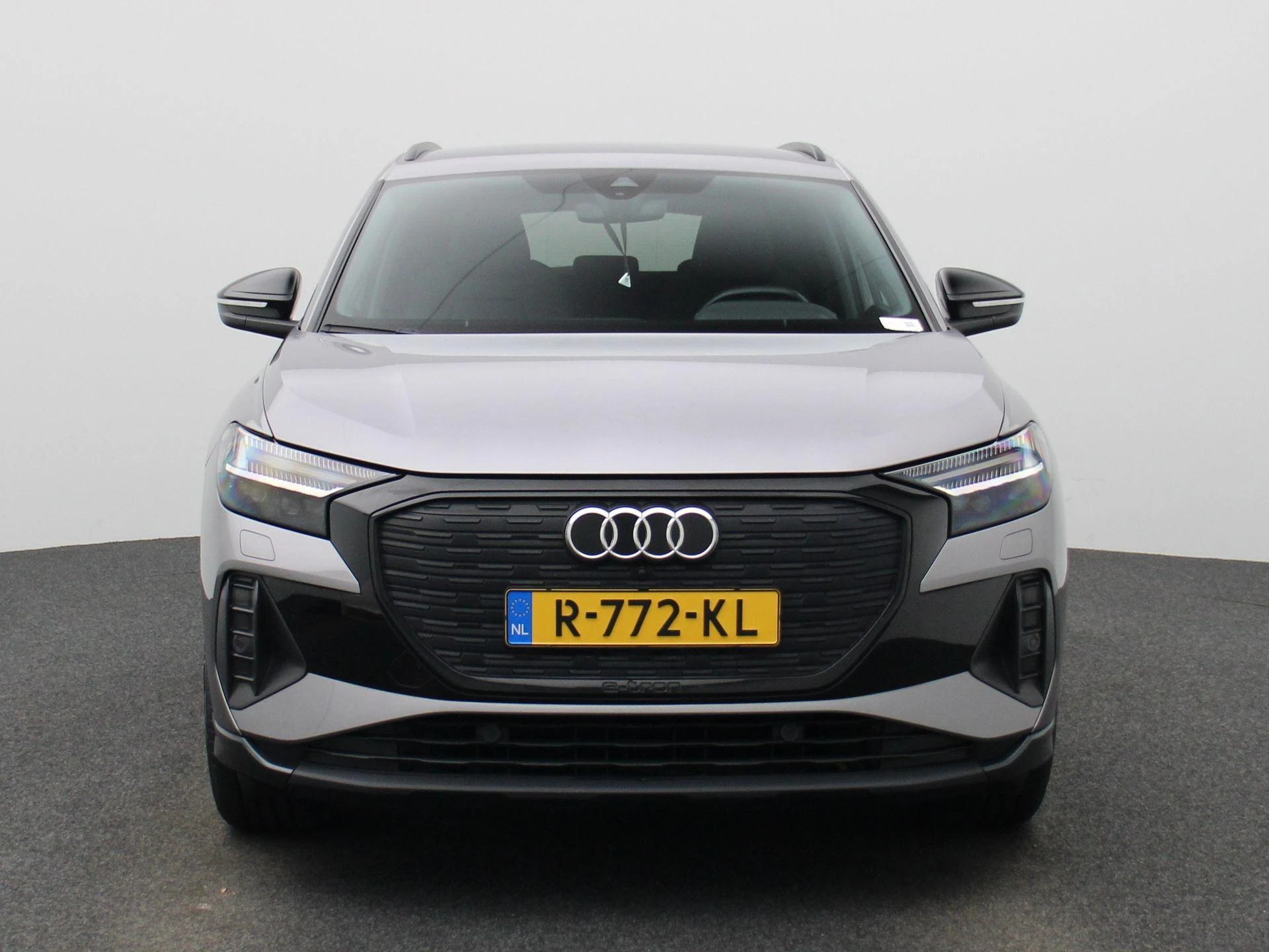 Audi-Q4 e-tron-image-1