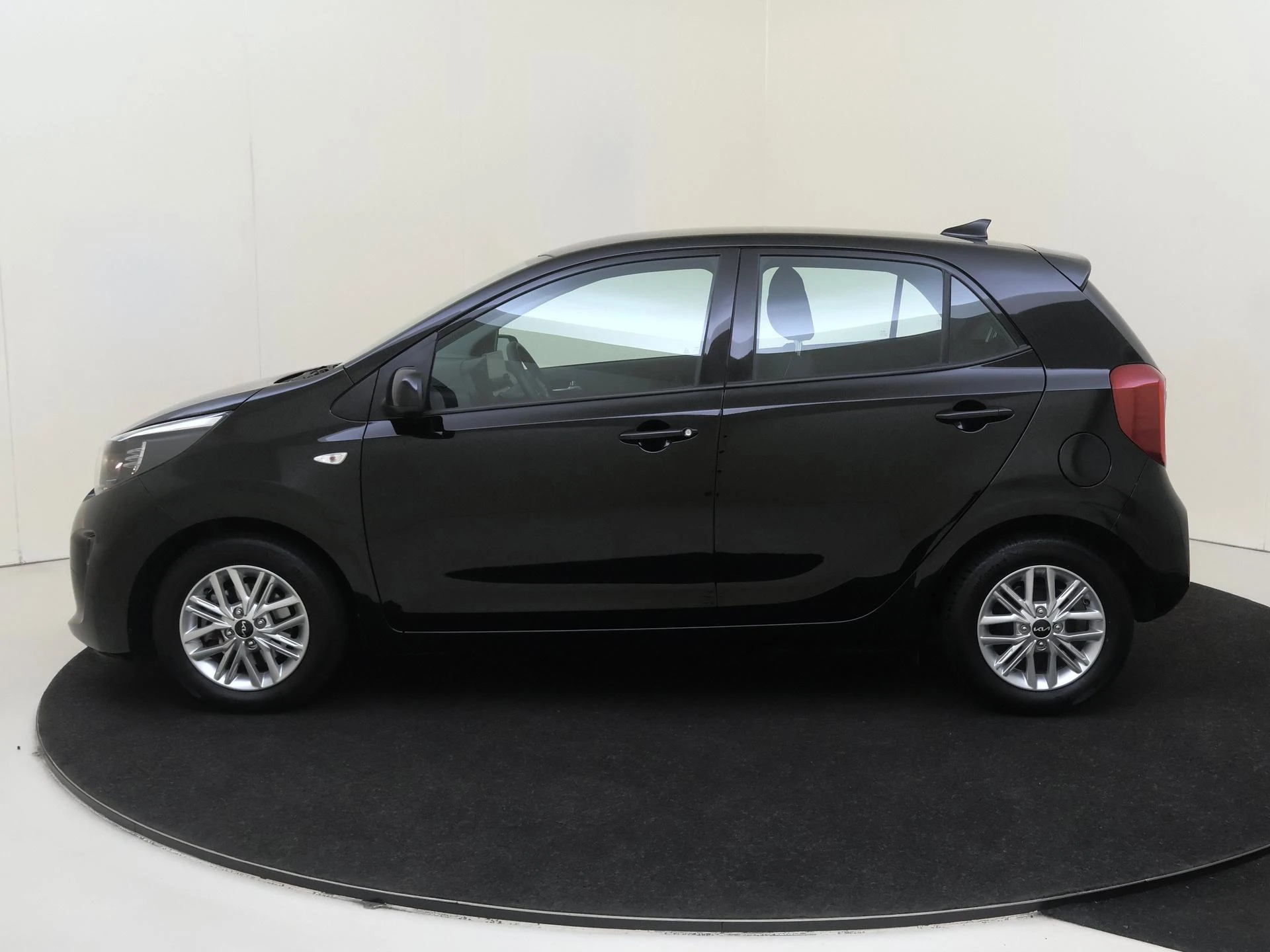 Kia-Picanto-image-7