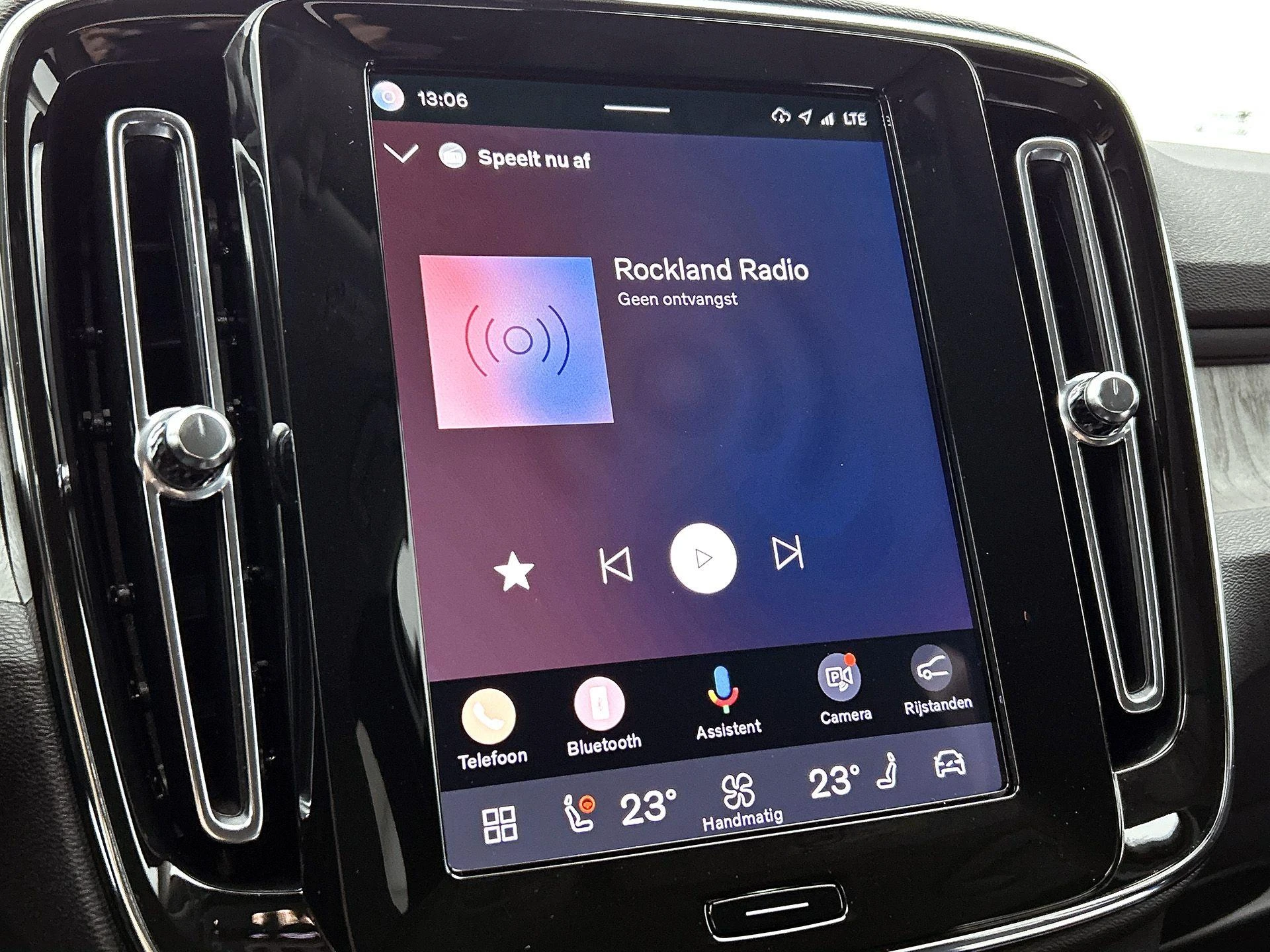 Volvo XC40 2.0 B4 Plus Dark