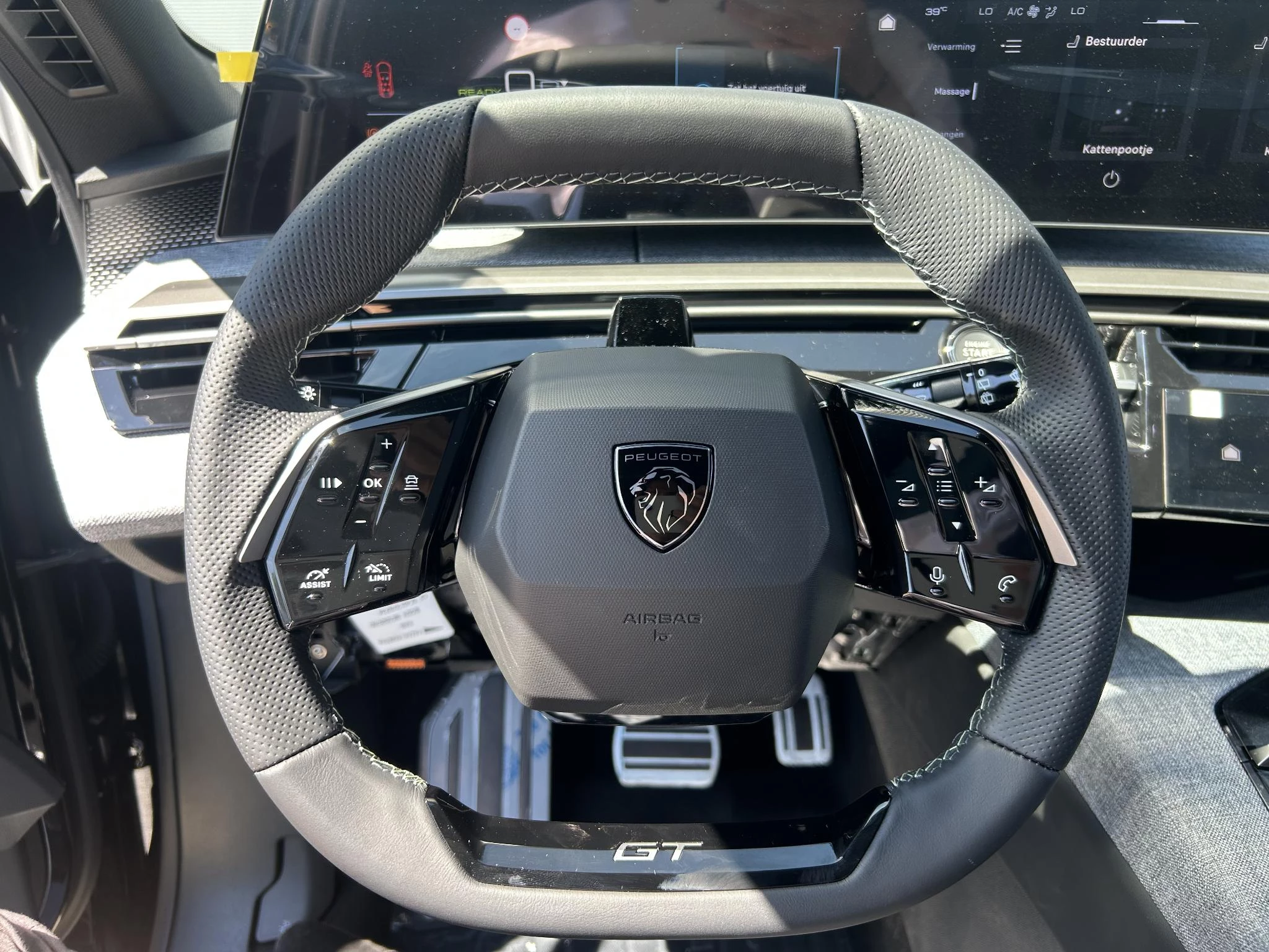 Peugeot-e-5008-image-10