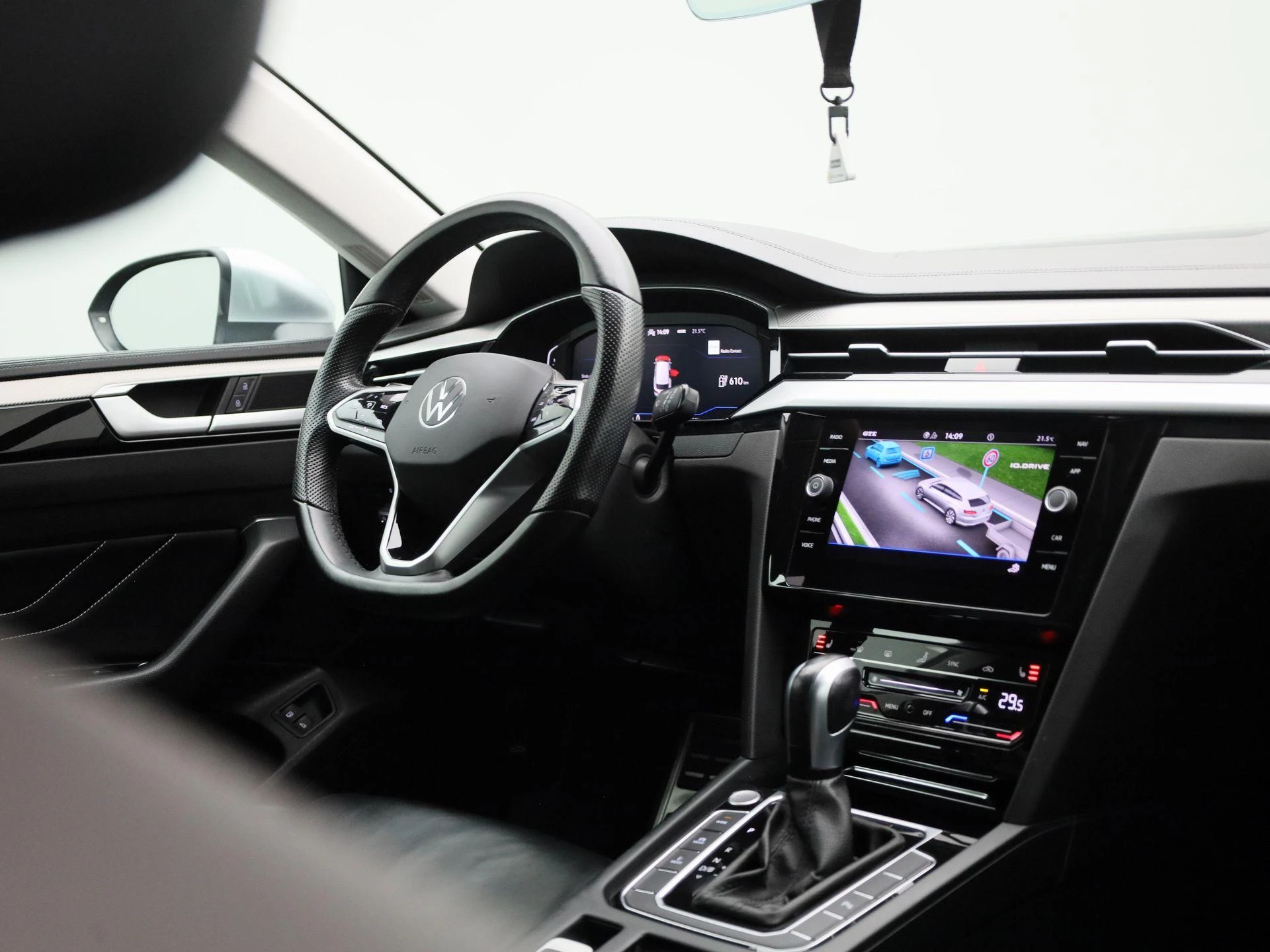 Volkswagen-Arteon-image-36