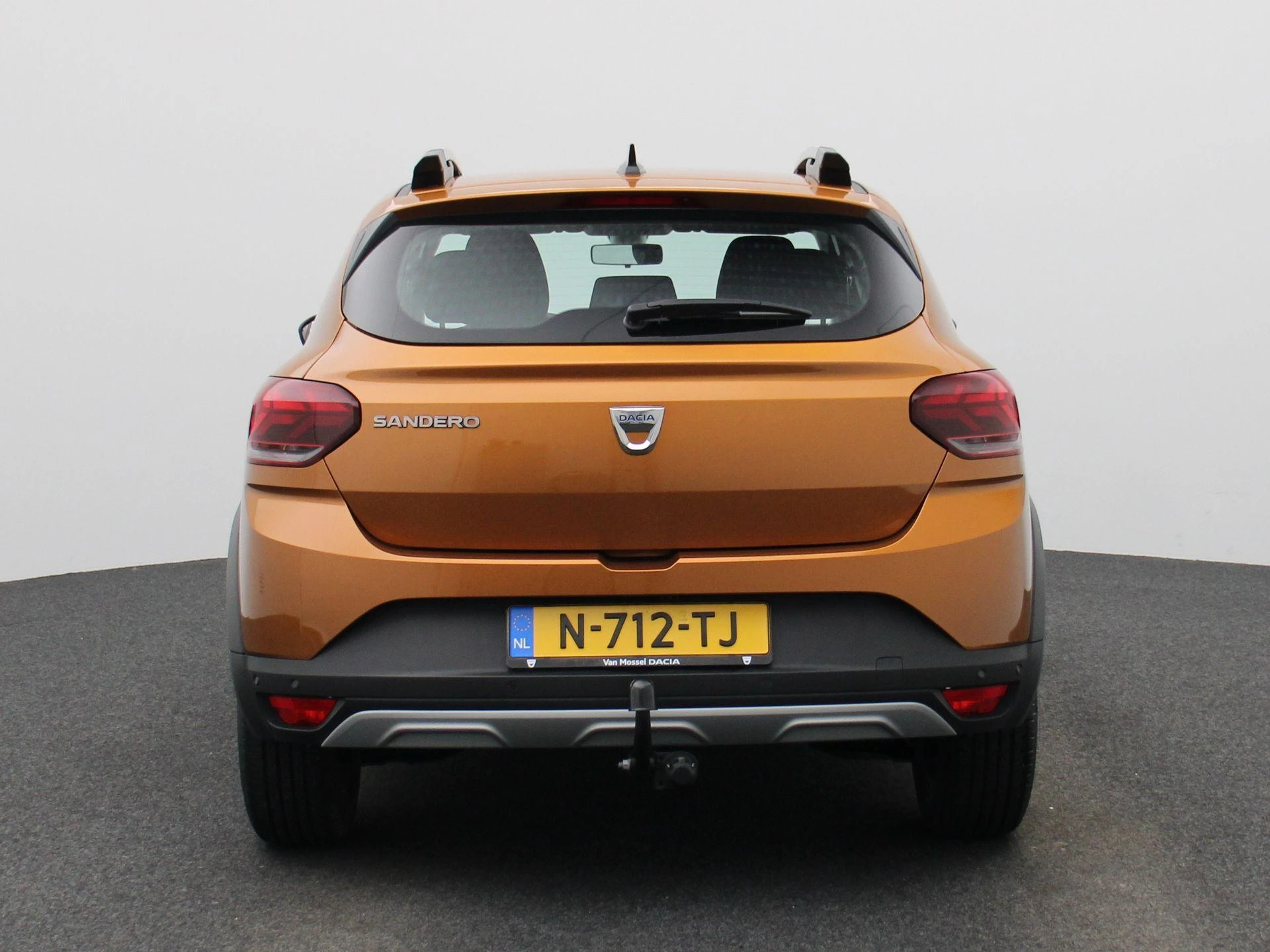 Dacia-Sandero Stepway-image-4