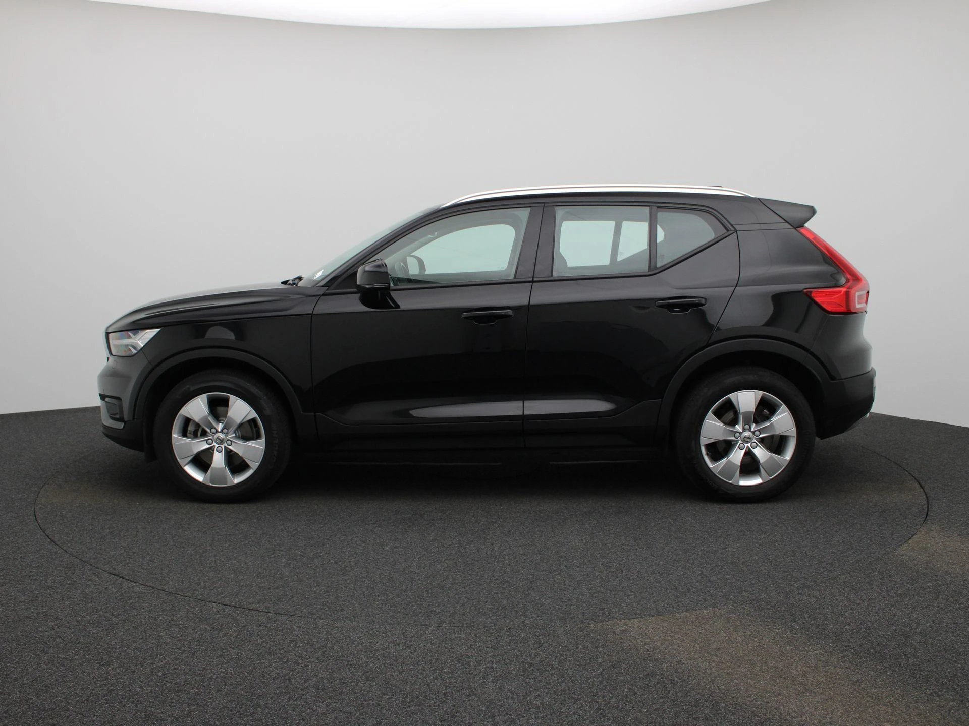 Volvo-XC40-image-3