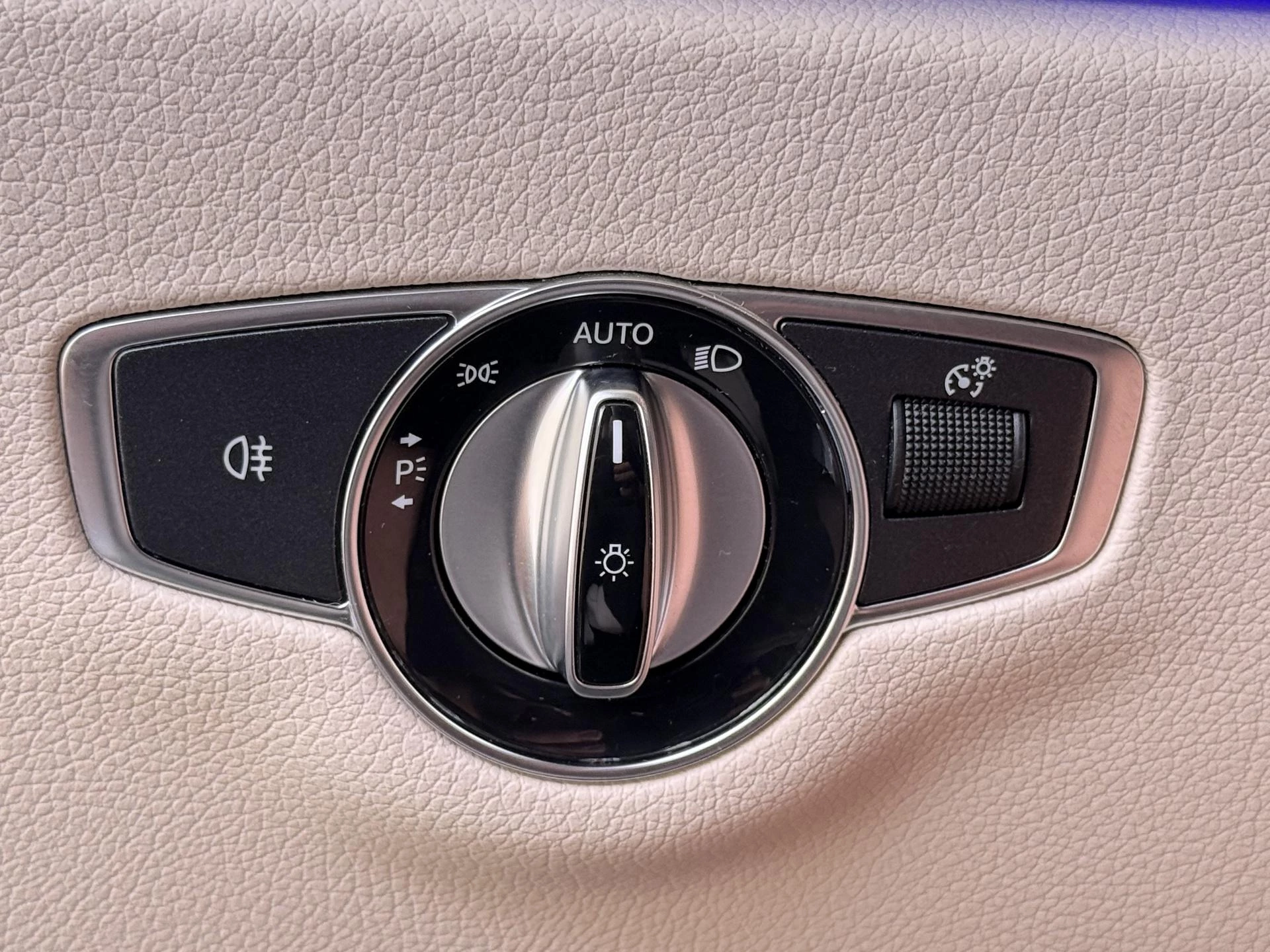 Mercedes-Benz E-Klasse 300 de Luxury Line