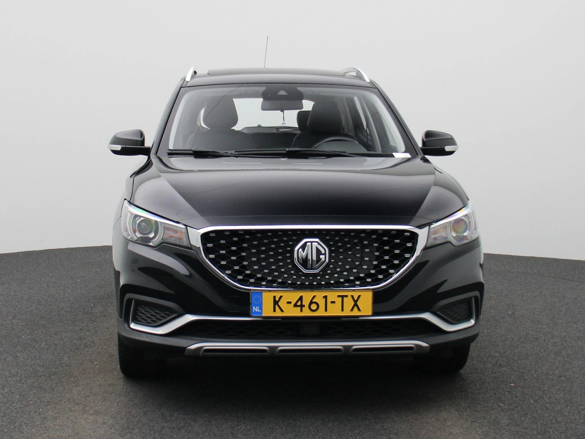 MG-ZS EV-image-3