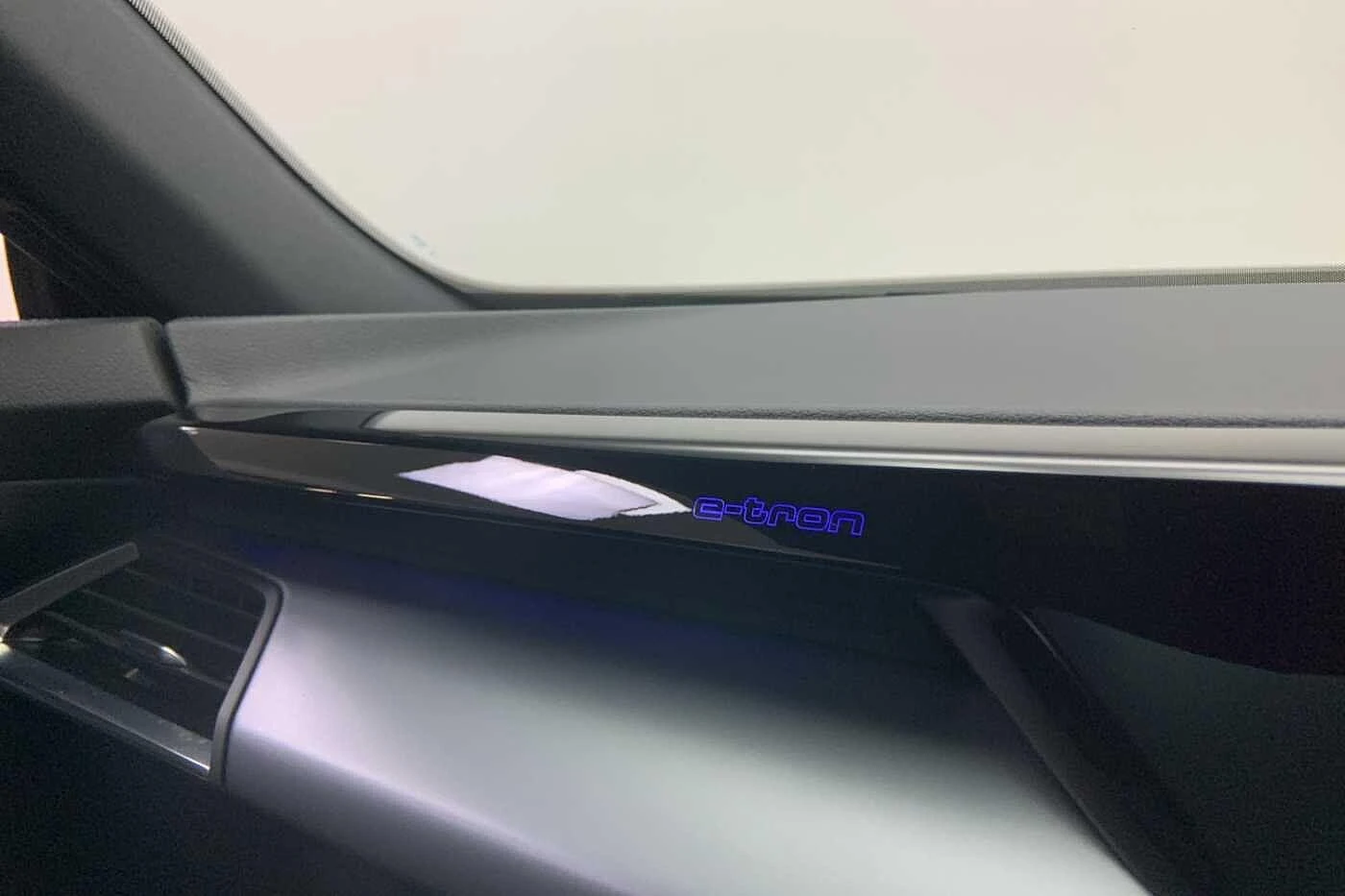 Audi-e-tron-image-28