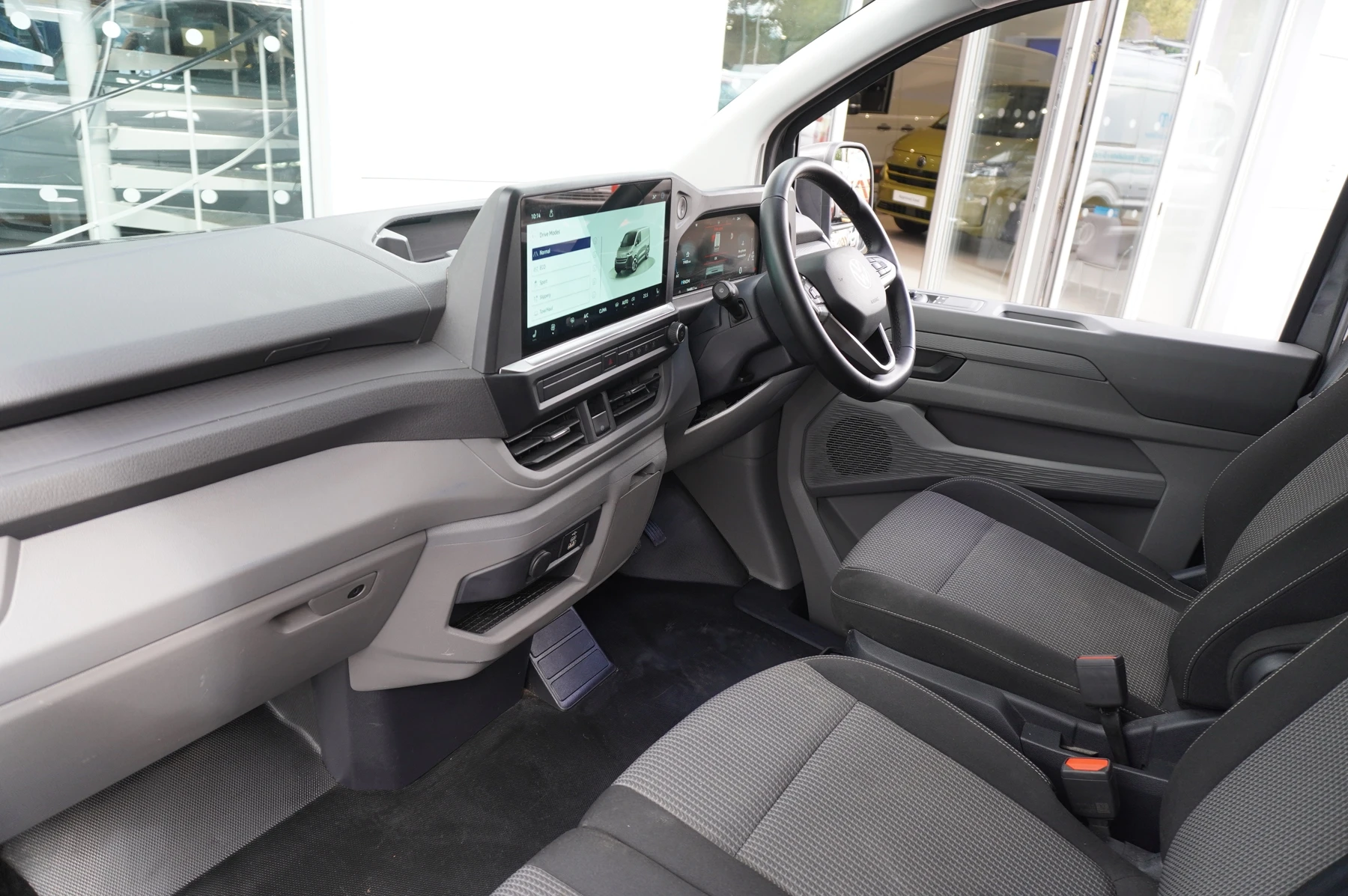 Volkswagen-Transporter-image-1