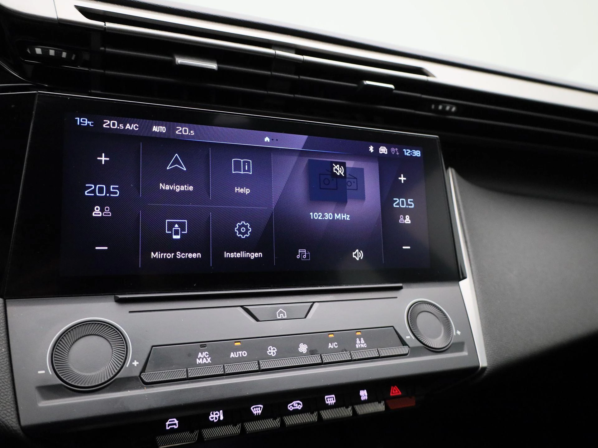 Peugeot-308-image-13