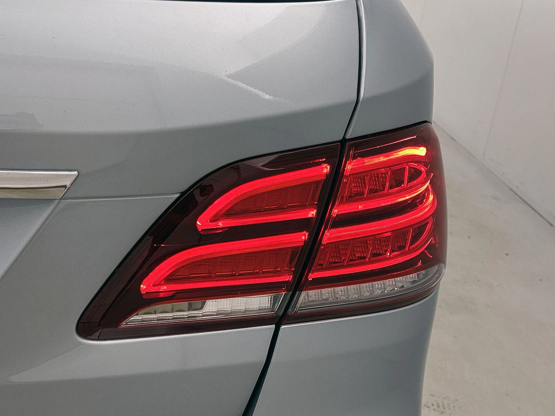 Mercedes-Benz-GLE-image-33