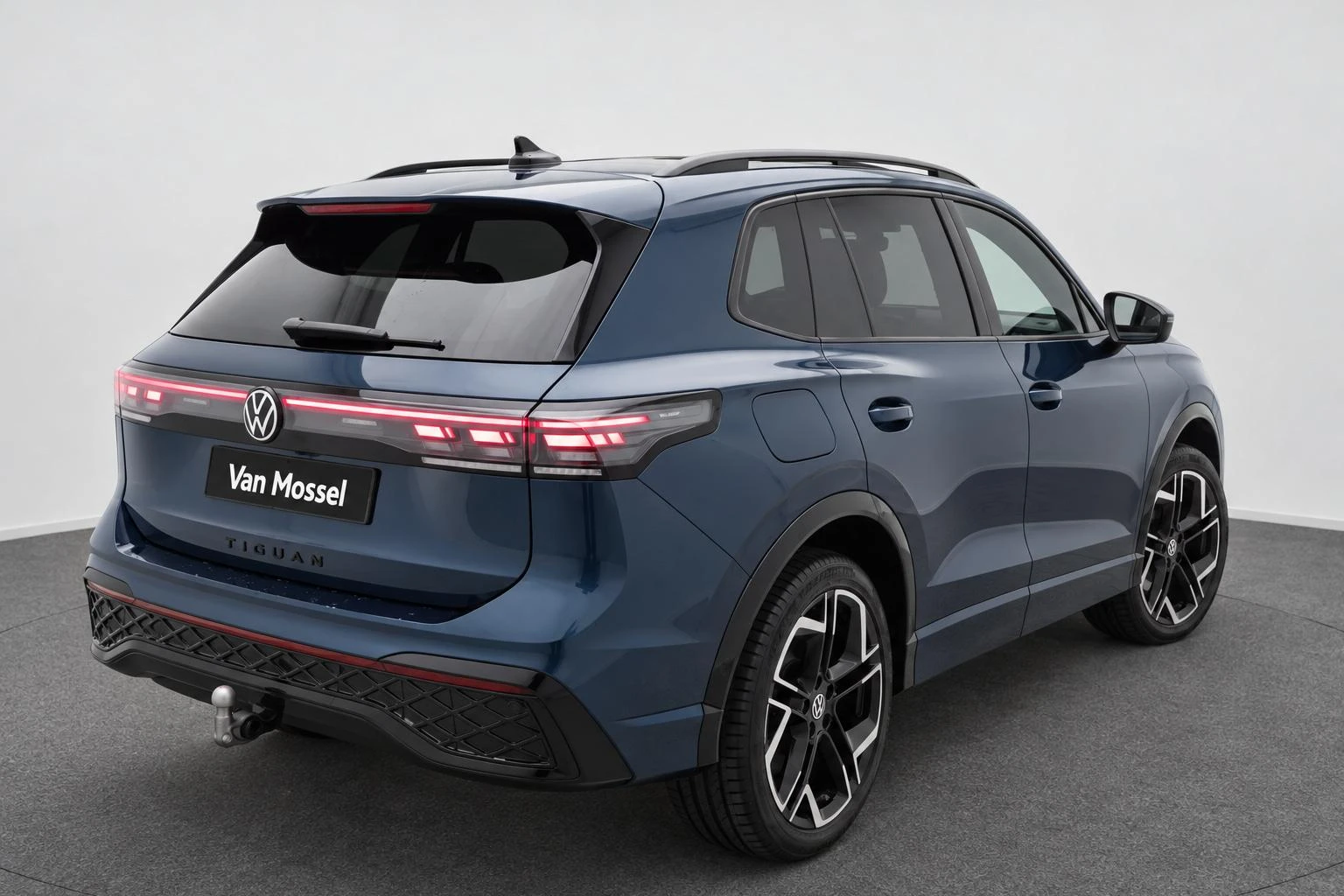 Volkswagen-Tiguan-image-6