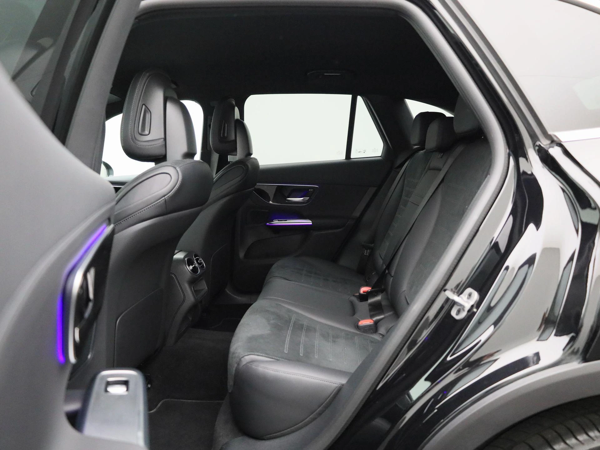 Mercedes-Benz-GLC-image-10