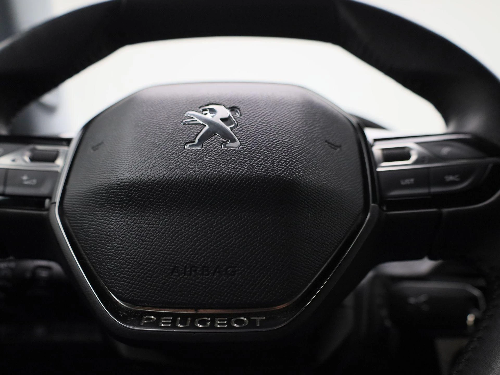 Peugeot-2008-image-21